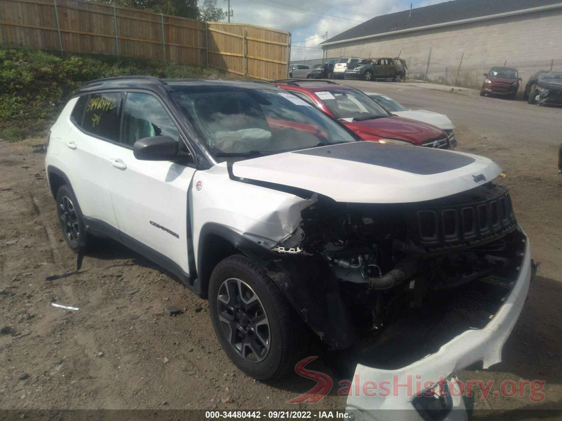 3C4NJDDB9JT499763 2018 JEEP COMPASS