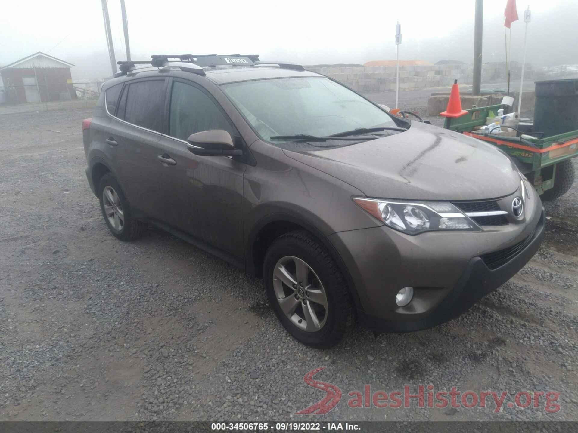 2T3RFREV4FW404194 2015 TOYOTA RAV4