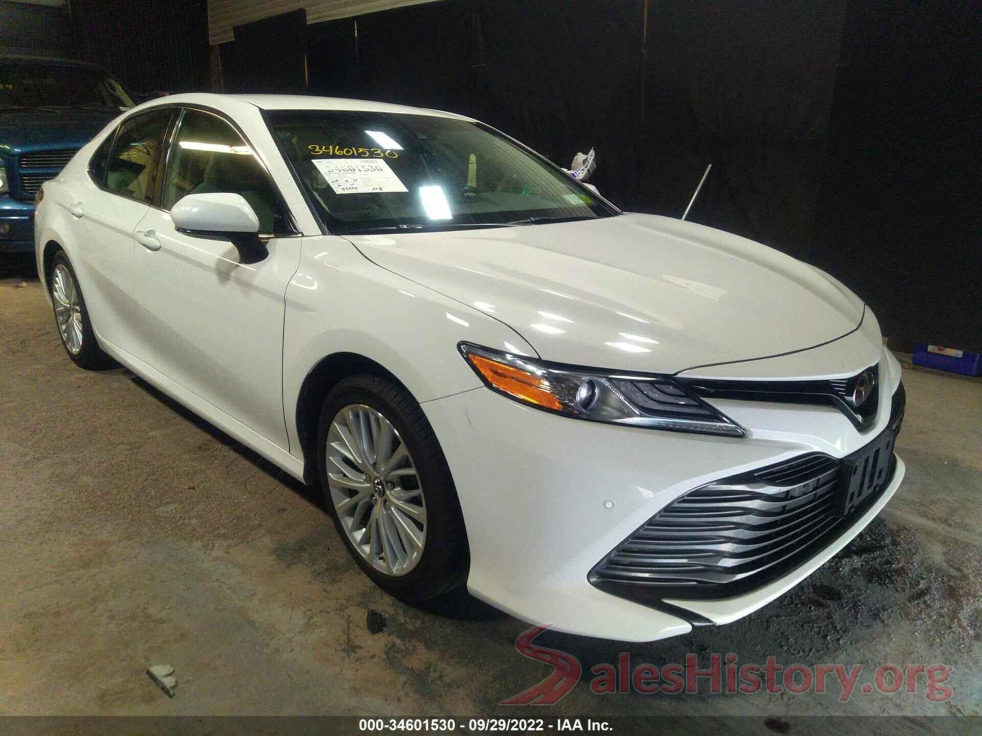 4T1B11HK4JU047717 2018 TOYOTA CAMRY