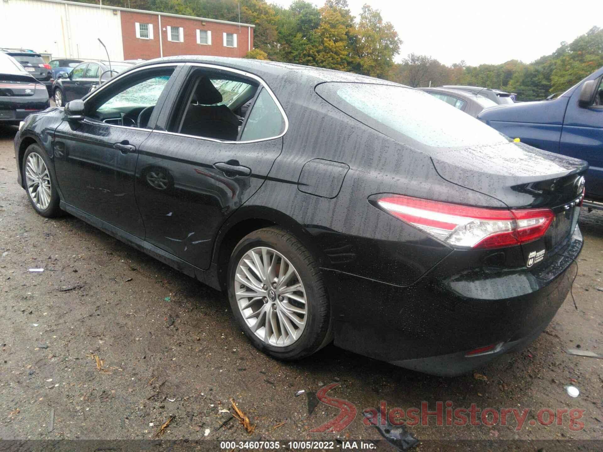 4T1B11HK0JU520769 2018 TOYOTA CAMRY