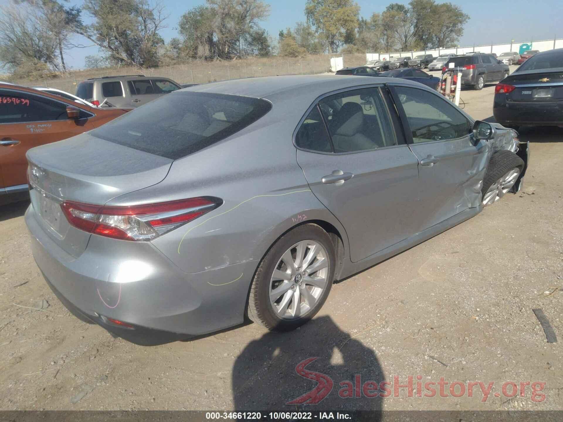 4T1B11HK2JU042256 2018 TOYOTA CAMRY