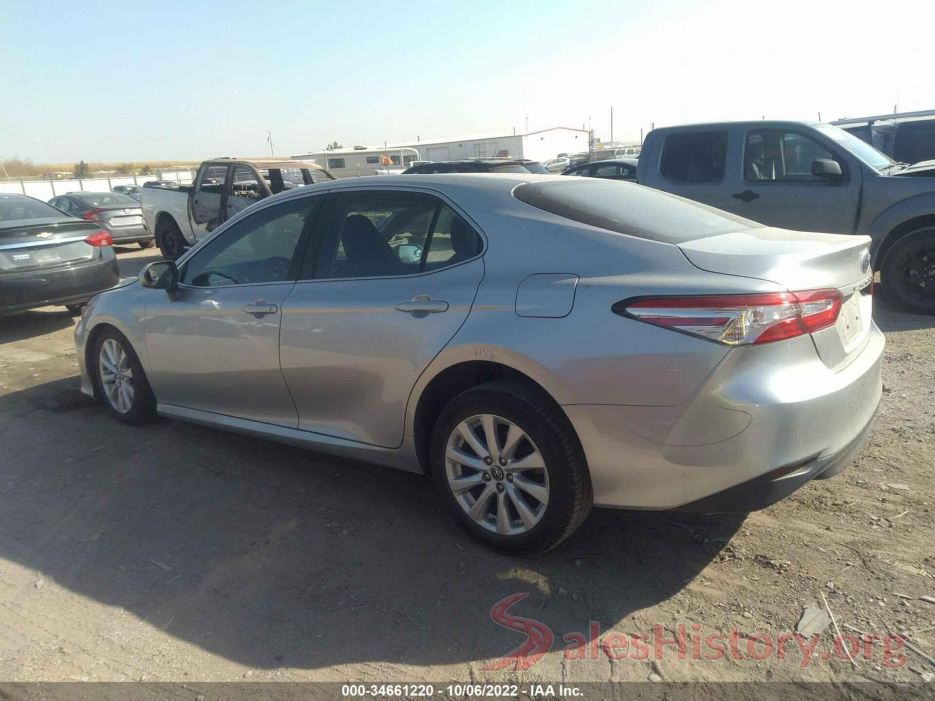 4T1B11HK2JU042256 2018 TOYOTA CAMRY