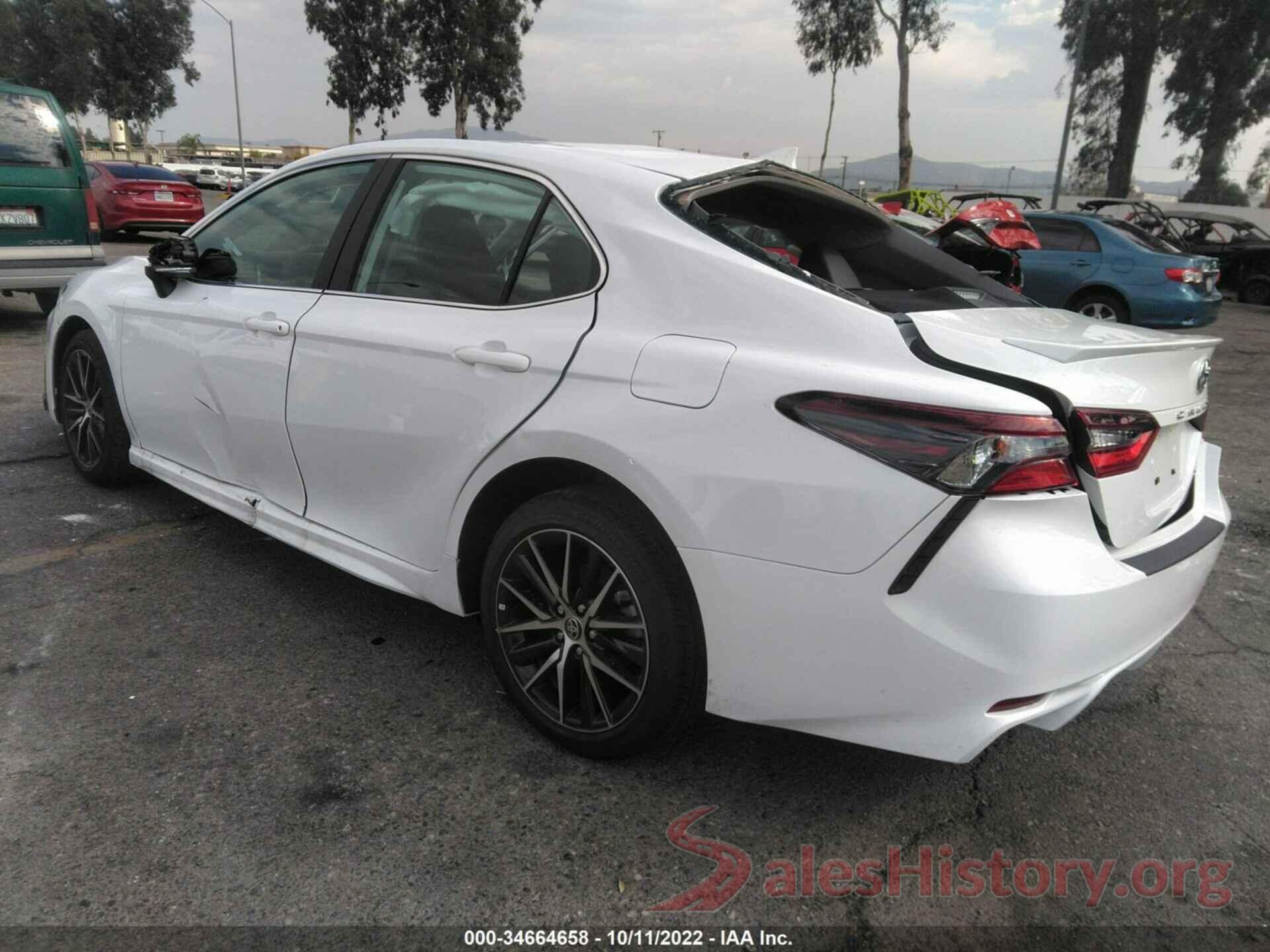 4T1G11AK2NU717139 2022 TOYOTA CAMRY