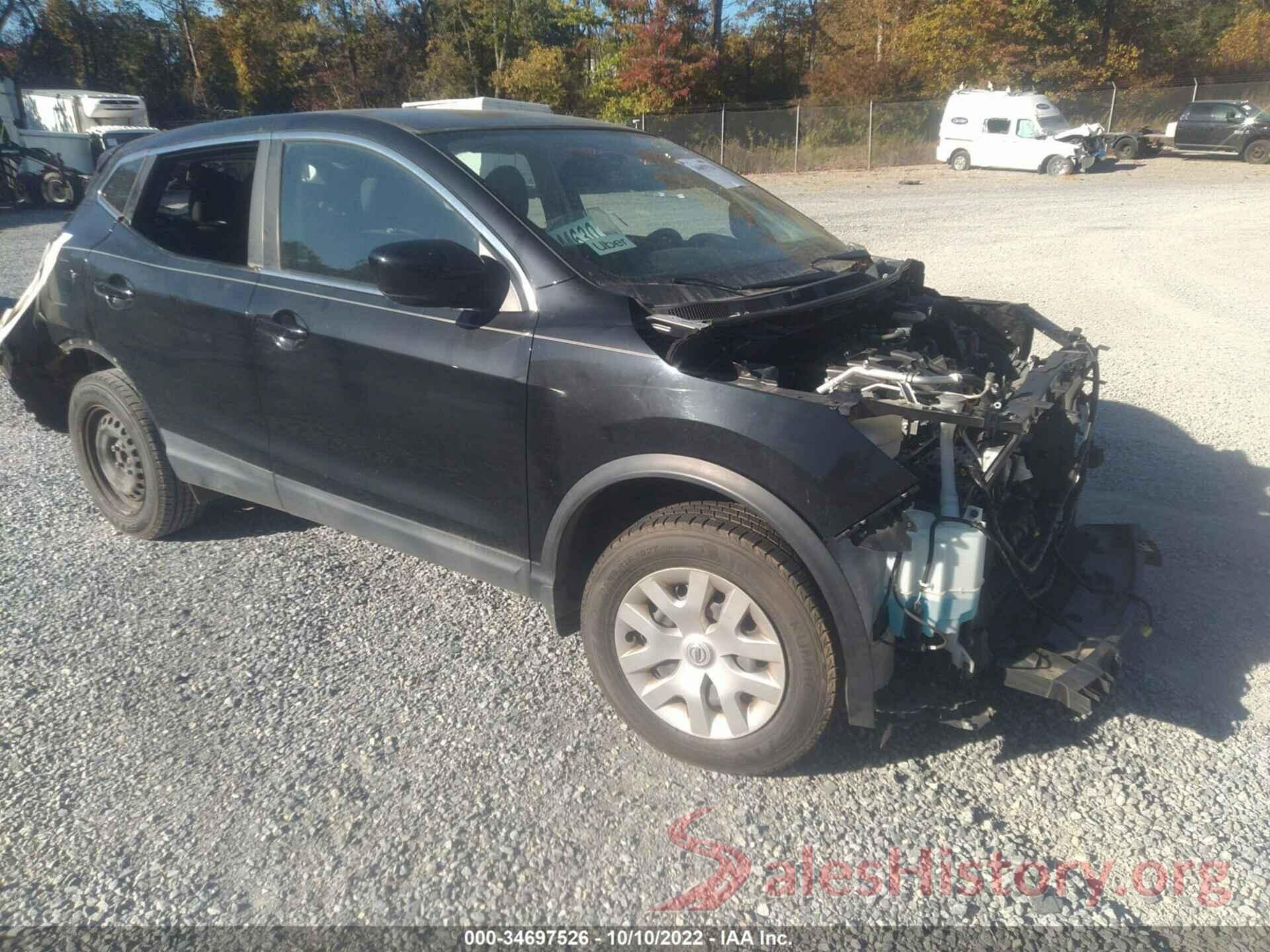 JN1BJ1CP1JW101585 2018 NISSAN ROGUE SPORT