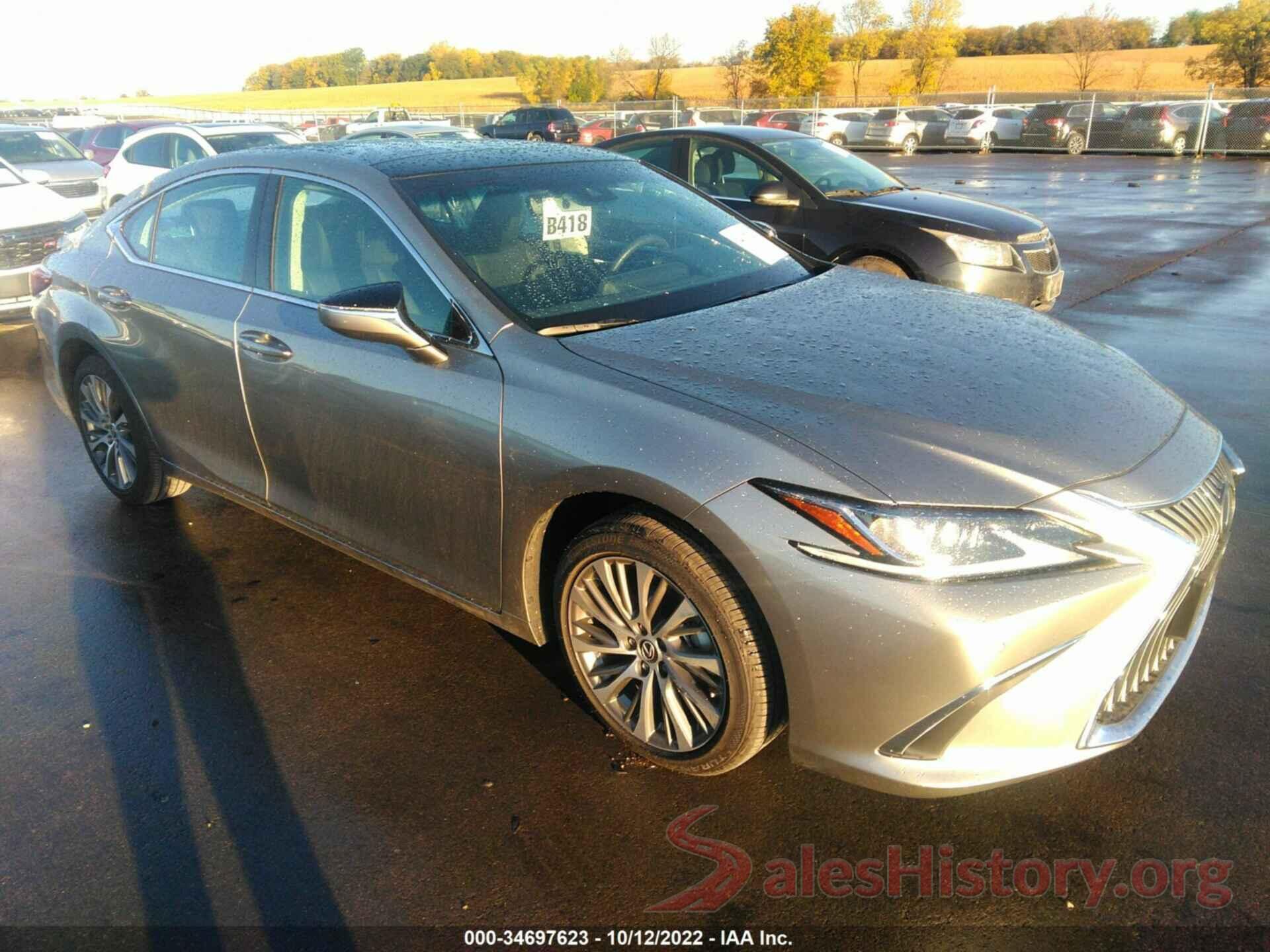 58ADZ1B1XMU099707 2021 LEXUS ES