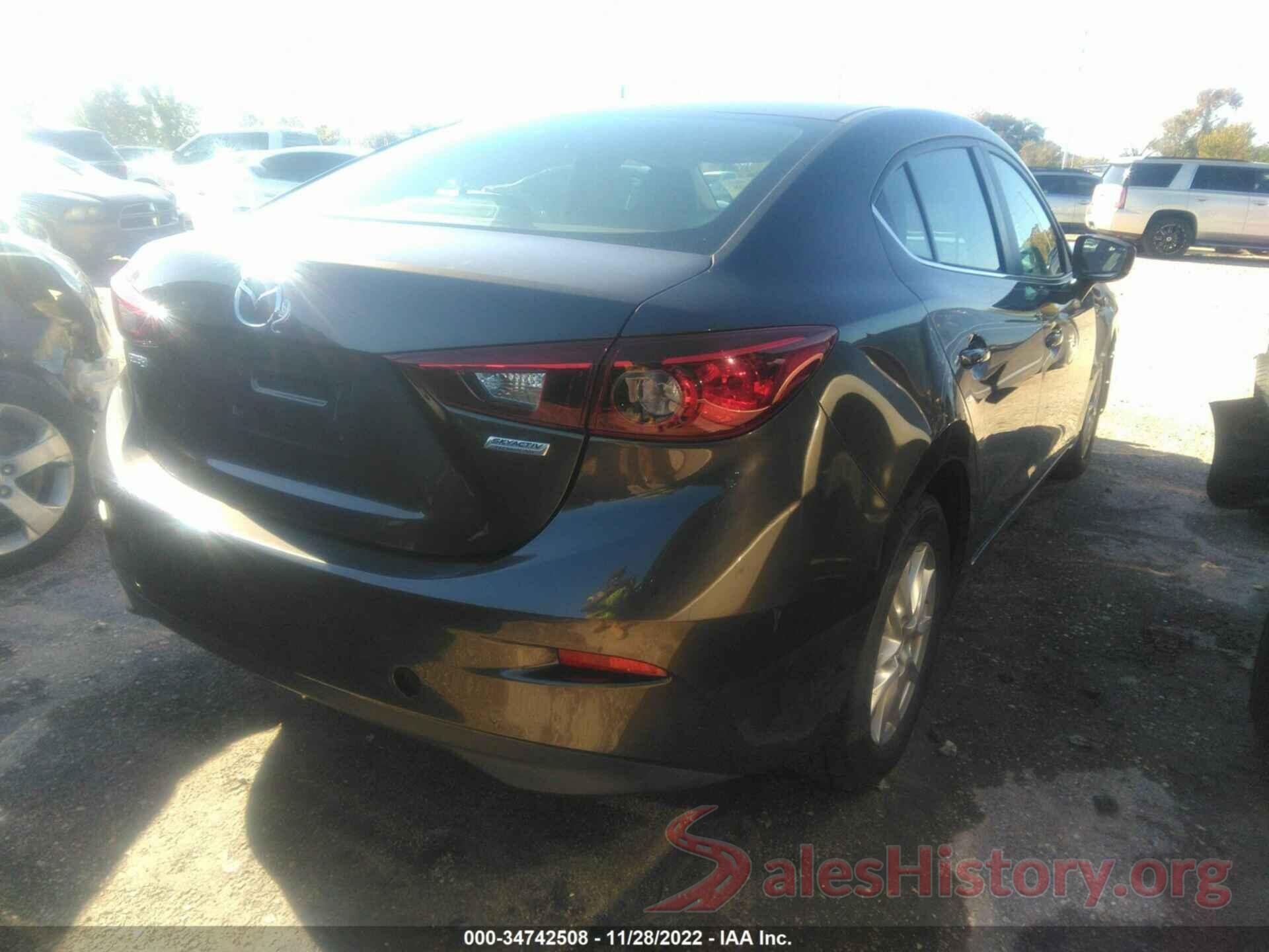 3MZBN1U77JM178426 2018 MAZDA MAZDA3 4-DOOR