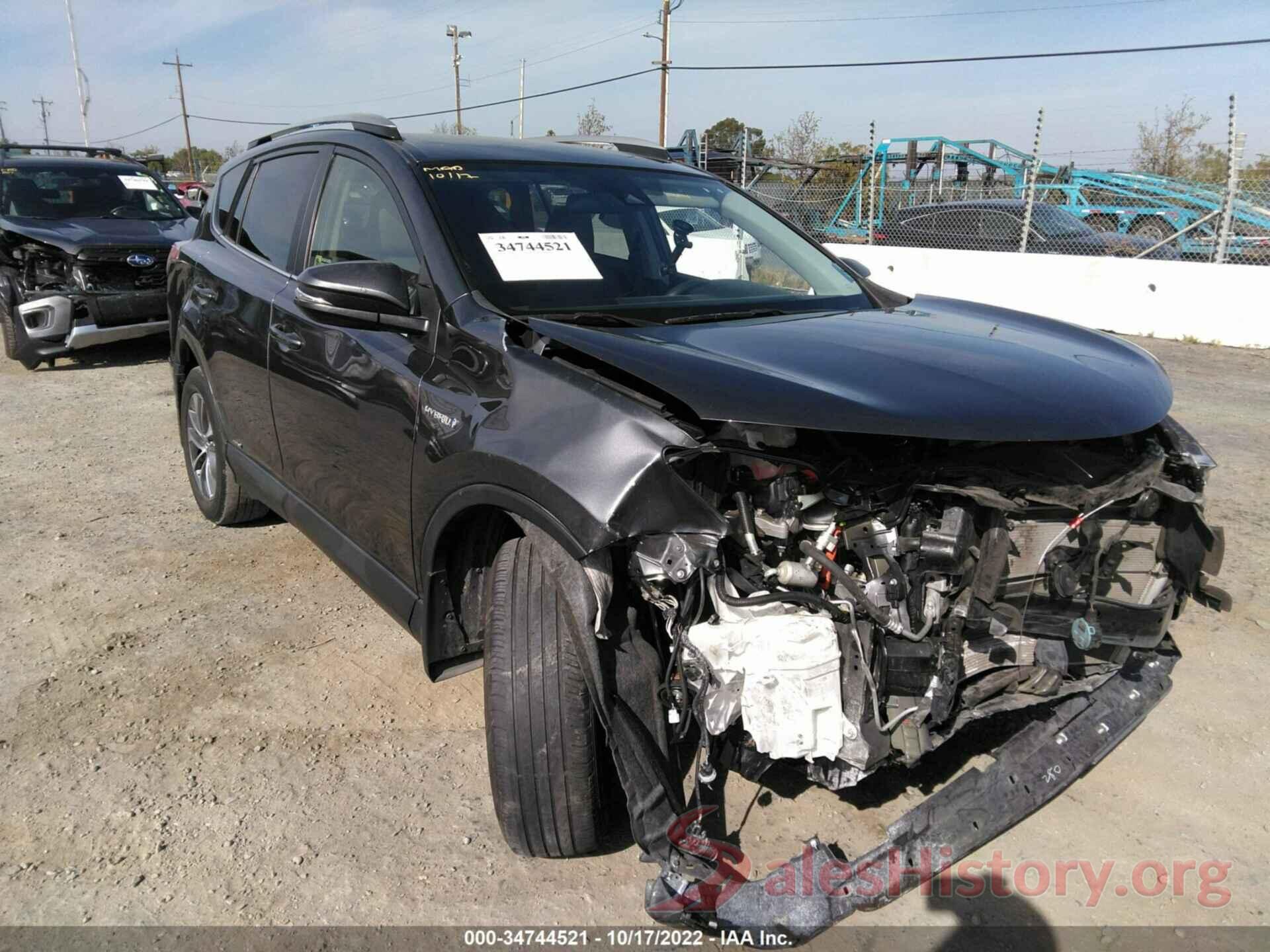 JTMRJREVXJD226053 2018 TOYOTA RAV4