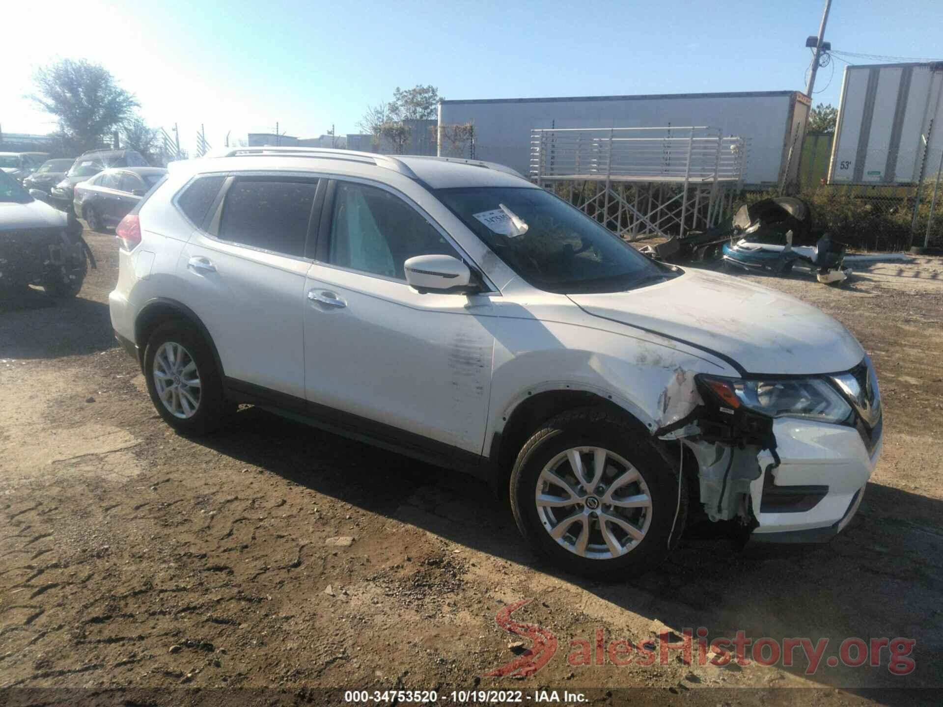 KNMAT2MV6JP607221 2018 NISSAN ROGUE