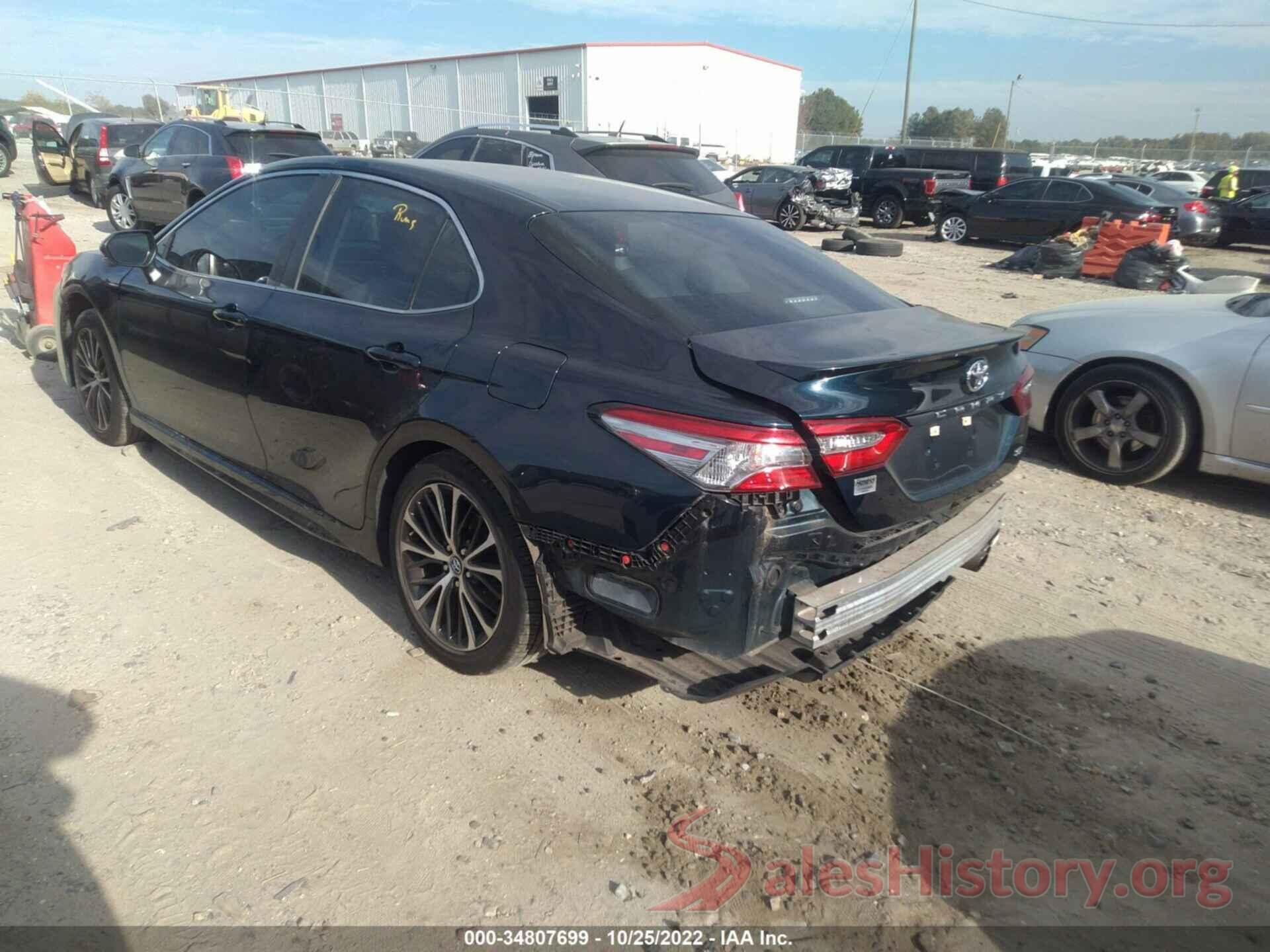 4T1B11HK6JU671552 2018 TOYOTA CAMRY