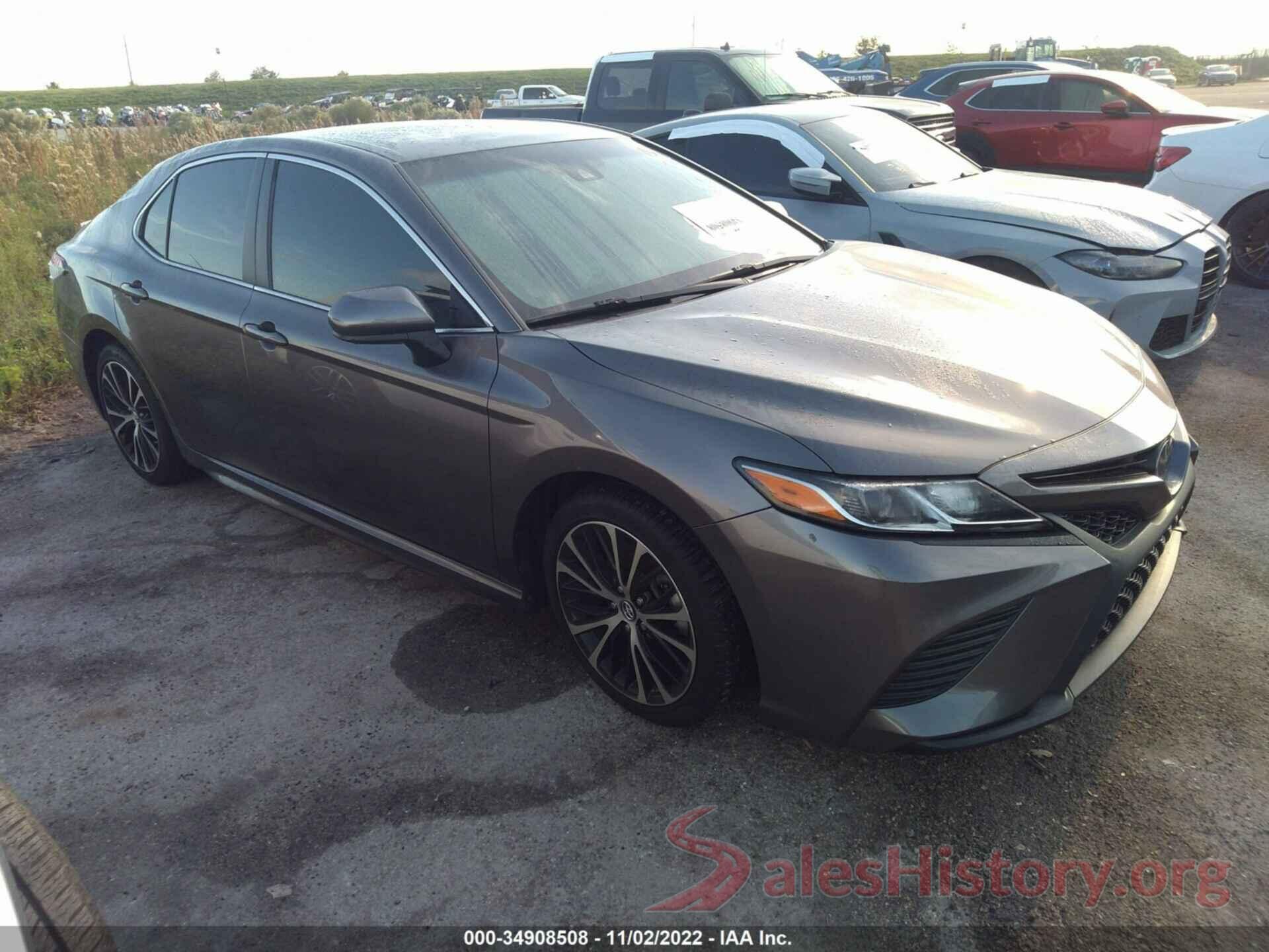 4T1B11HK6JU669672 2018 TOYOTA CAMRY