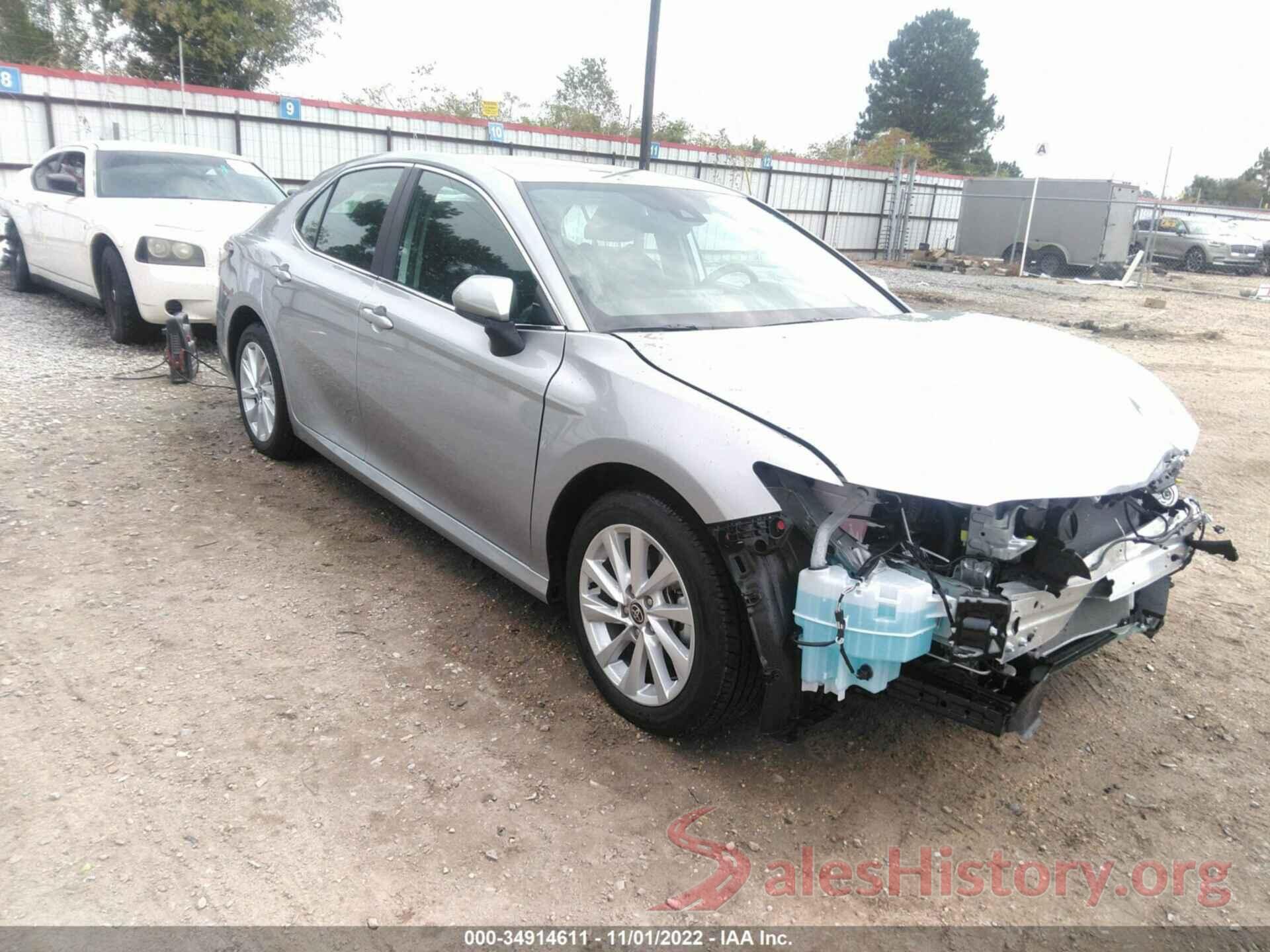 4T1C11AK2MU456785 2021 TOYOTA CAMRY