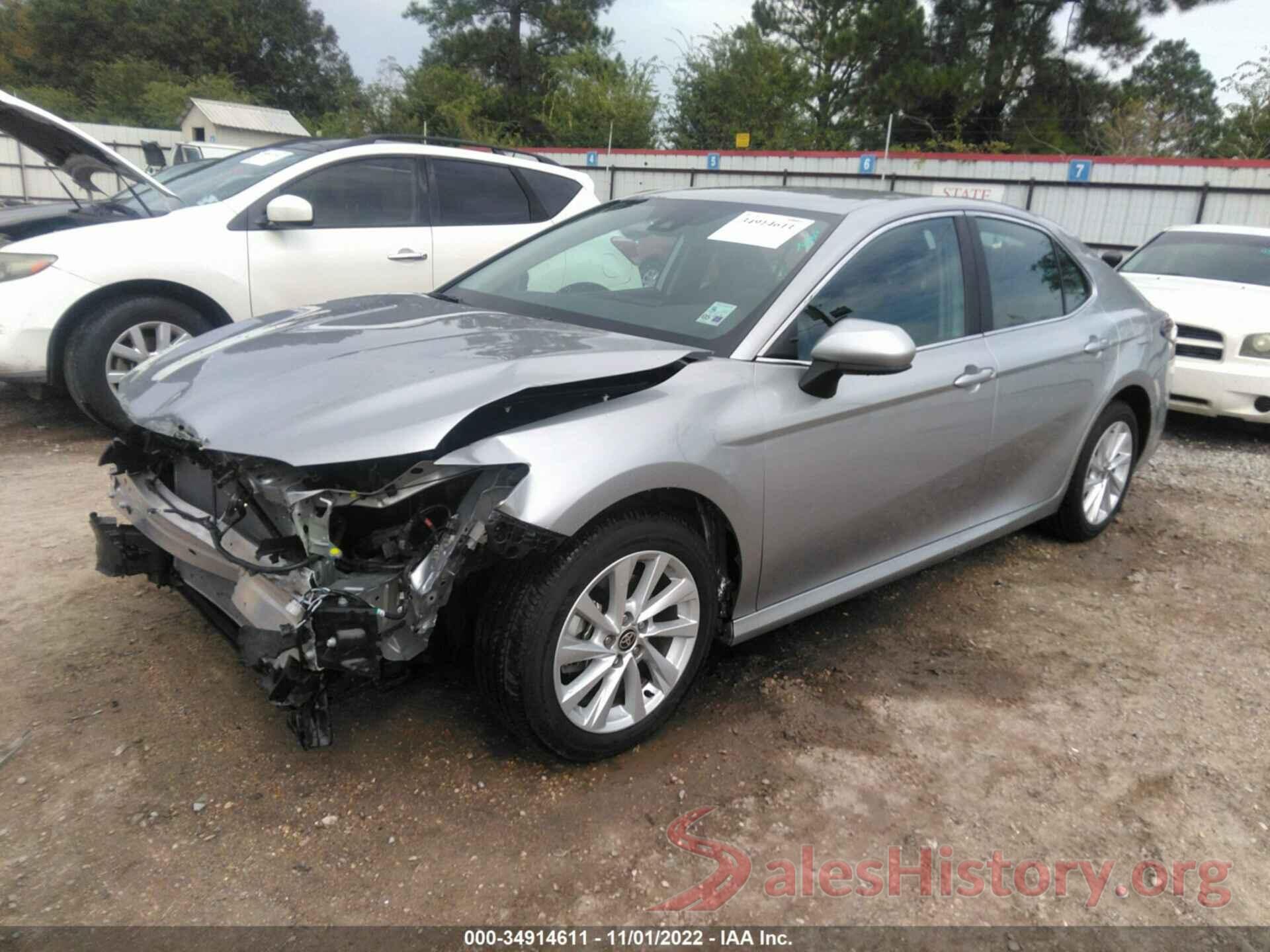 4T1C11AK2MU456785 2021 TOYOTA CAMRY