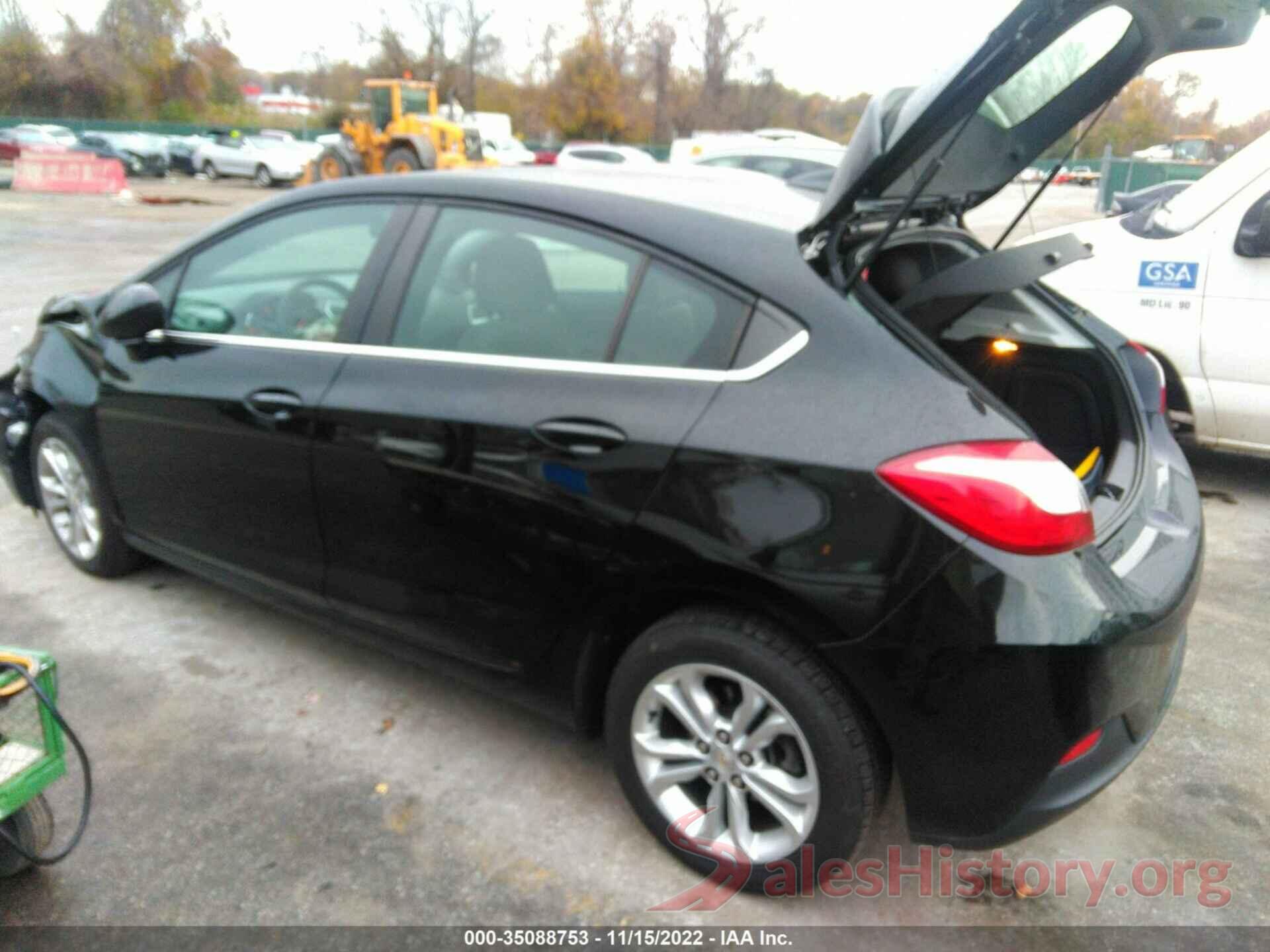 3G1BE6SM8KS577568 2019 CHEVROLET CRUZE