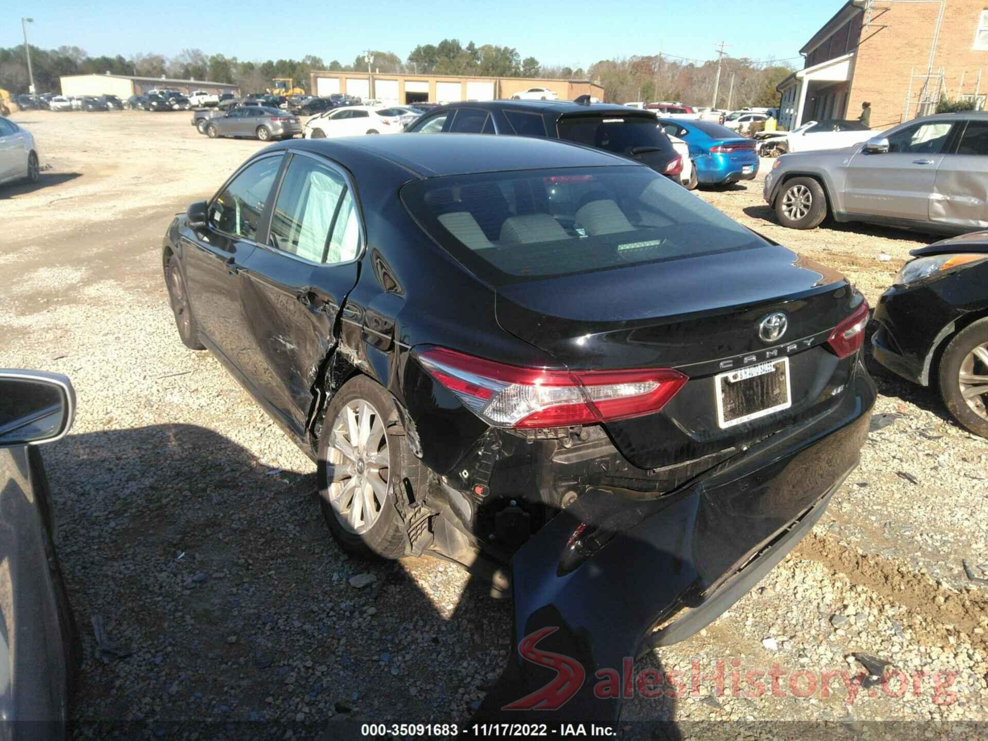 4T1B11HK6JU626627 2018 TOYOTA CAMRY