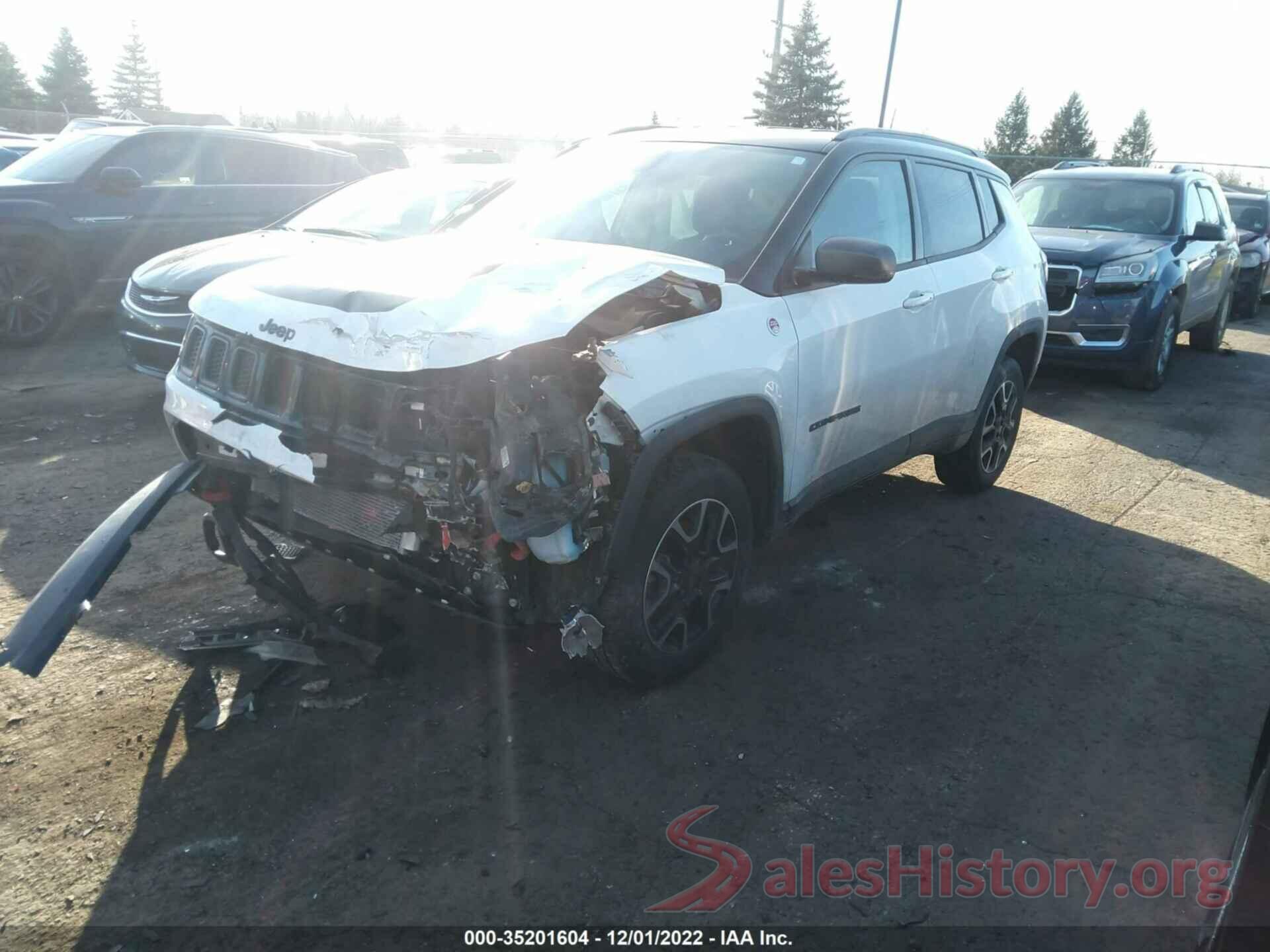 3C4NJDDB0KT752468 2019 JEEP COMPASS