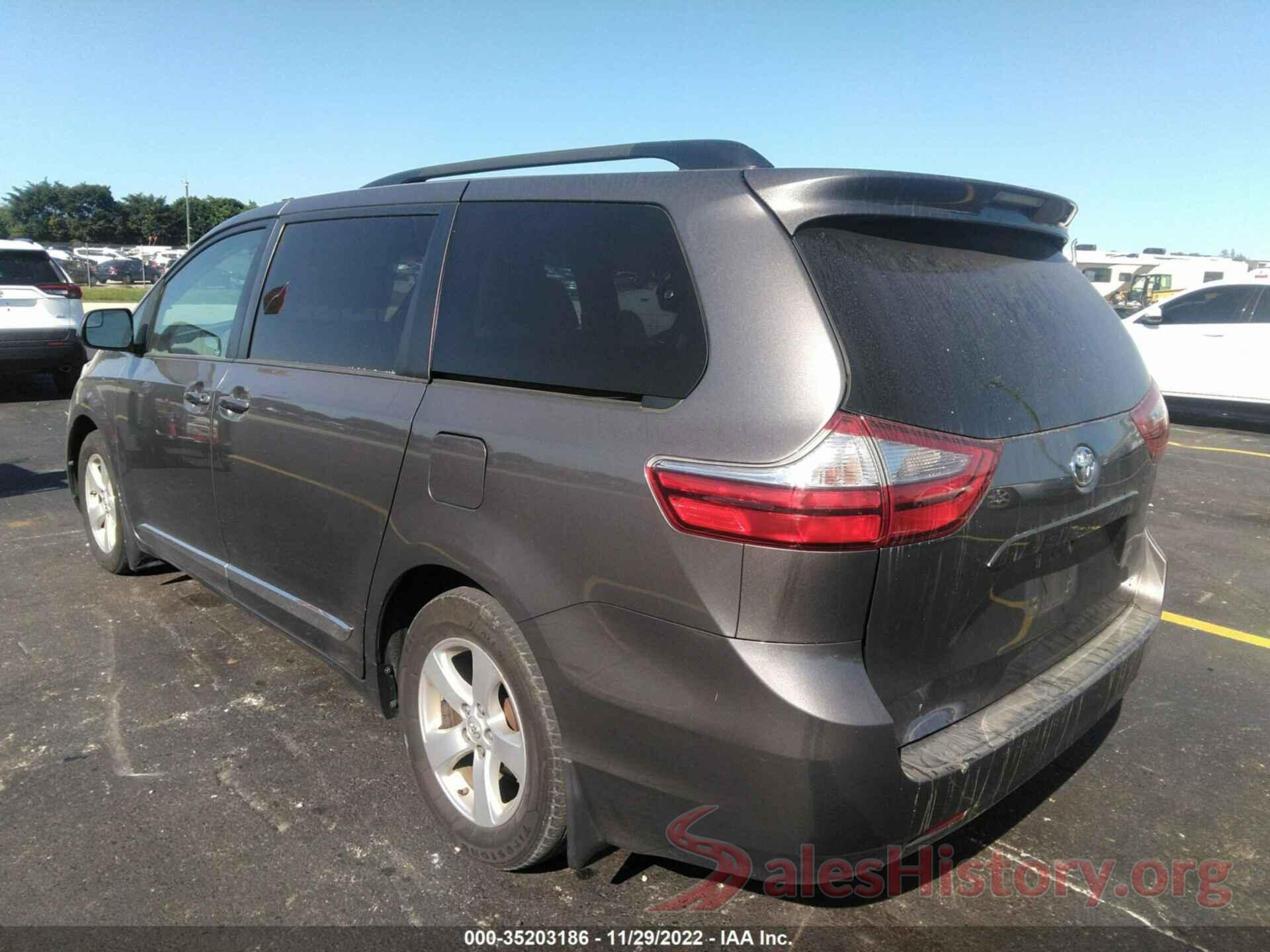 5TDKZ3DC0HS890111 2017 TOYOTA SIENNA