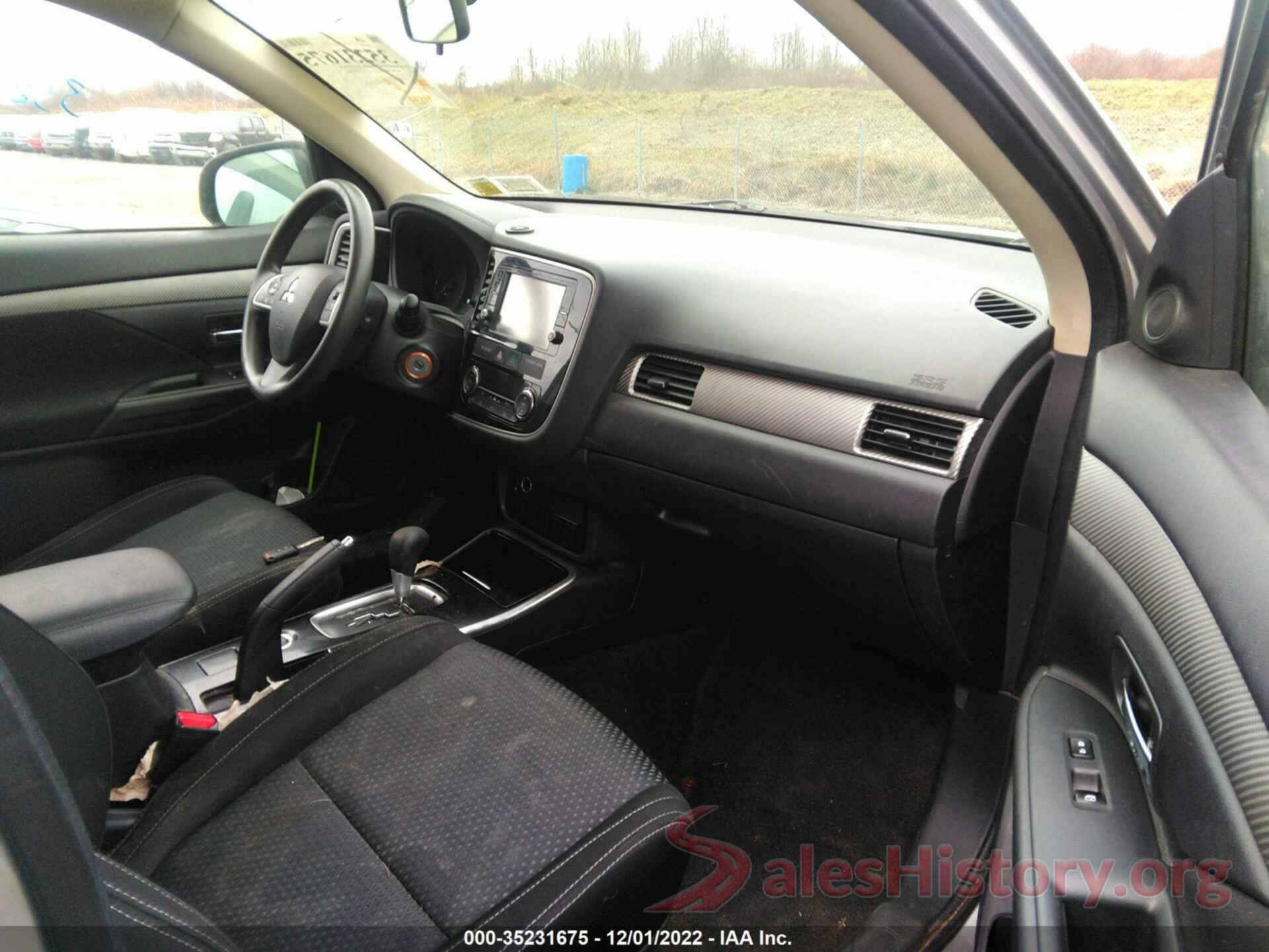 JA4AZ3A35JJ006256 2018 MITSUBISHI OUTLANDER