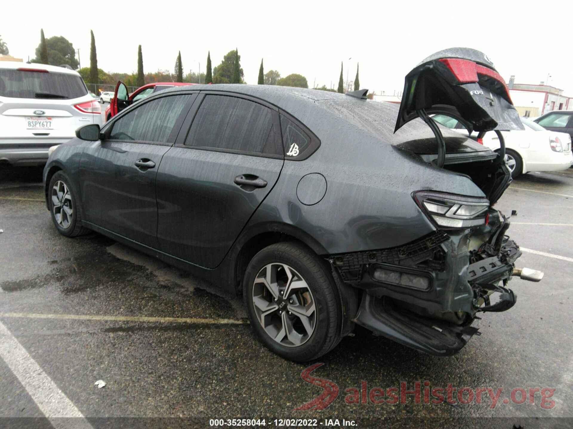 3KPF24AD9KE137963 2019 KIA FORTE