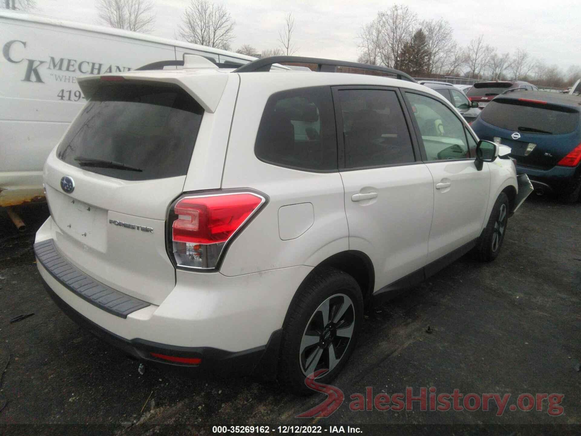 JF2SJAECXJH612967 2018 SUBARU FORESTER