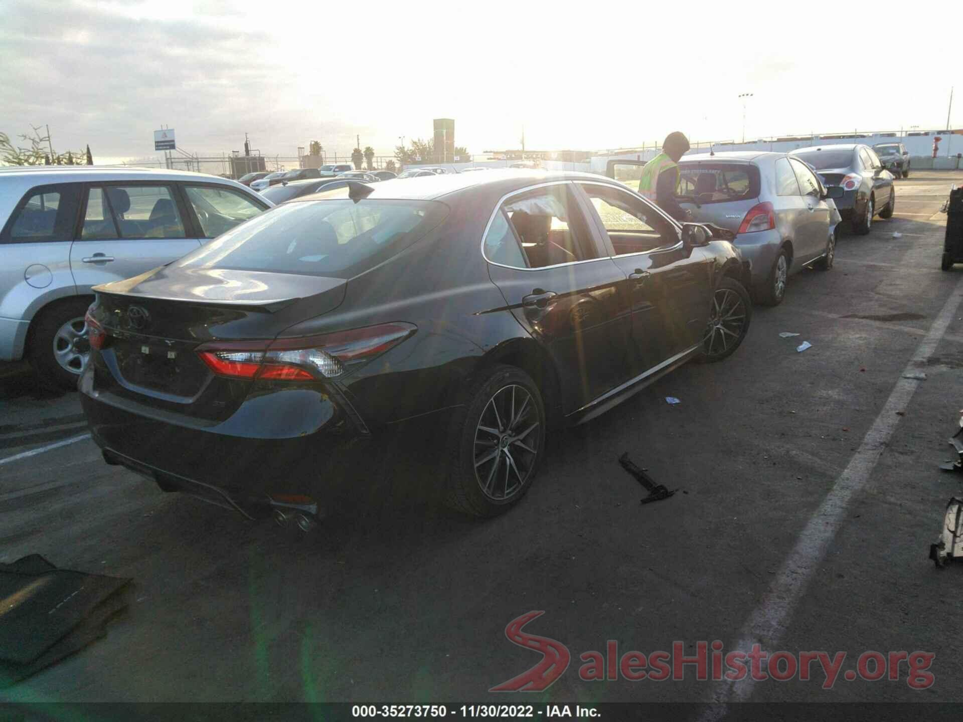 4T1T11AKXMU554401 2021 TOYOTA CAMRY