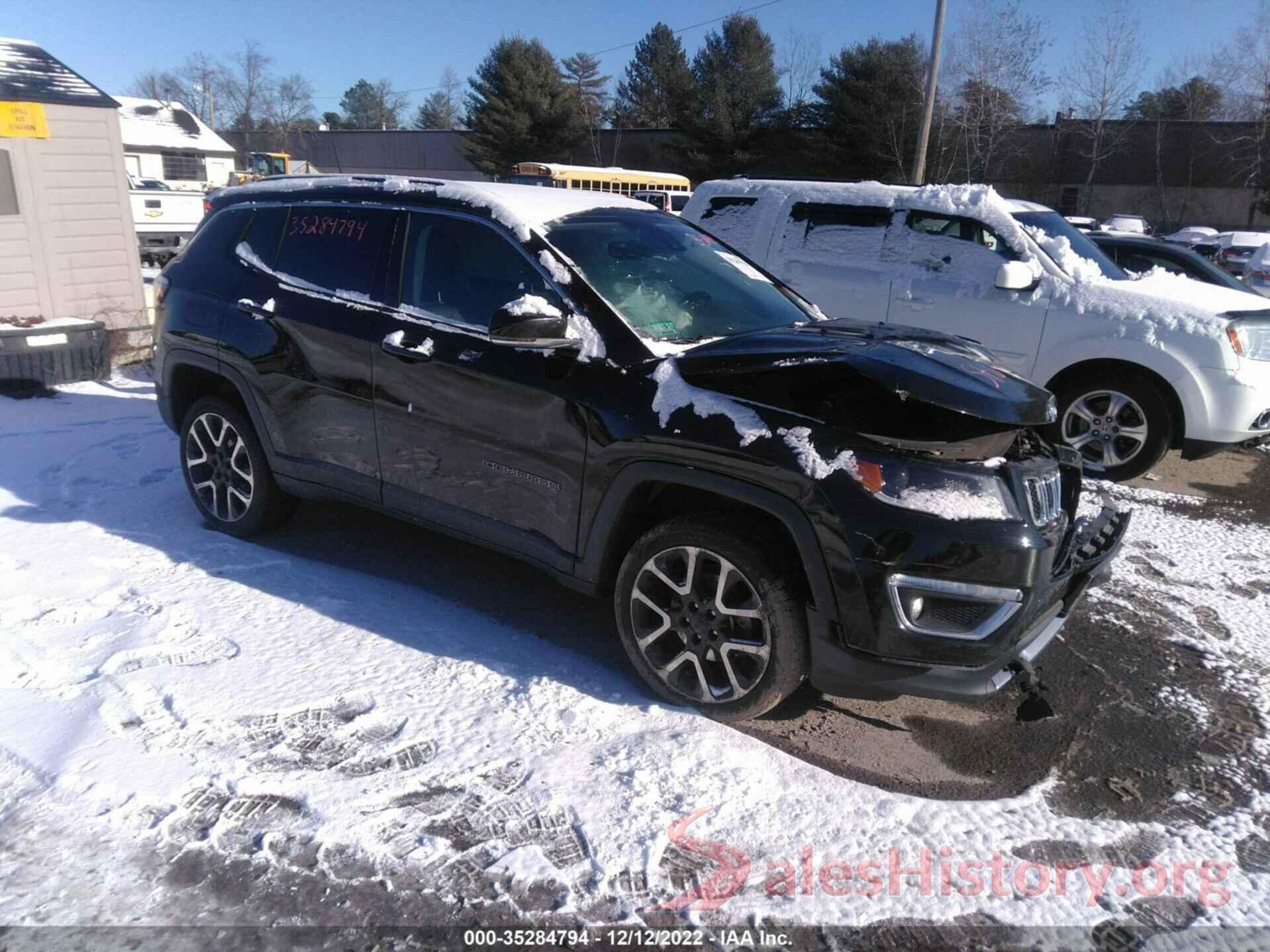 3C4NJDCB2JT206495 2018 JEEP COMPASS