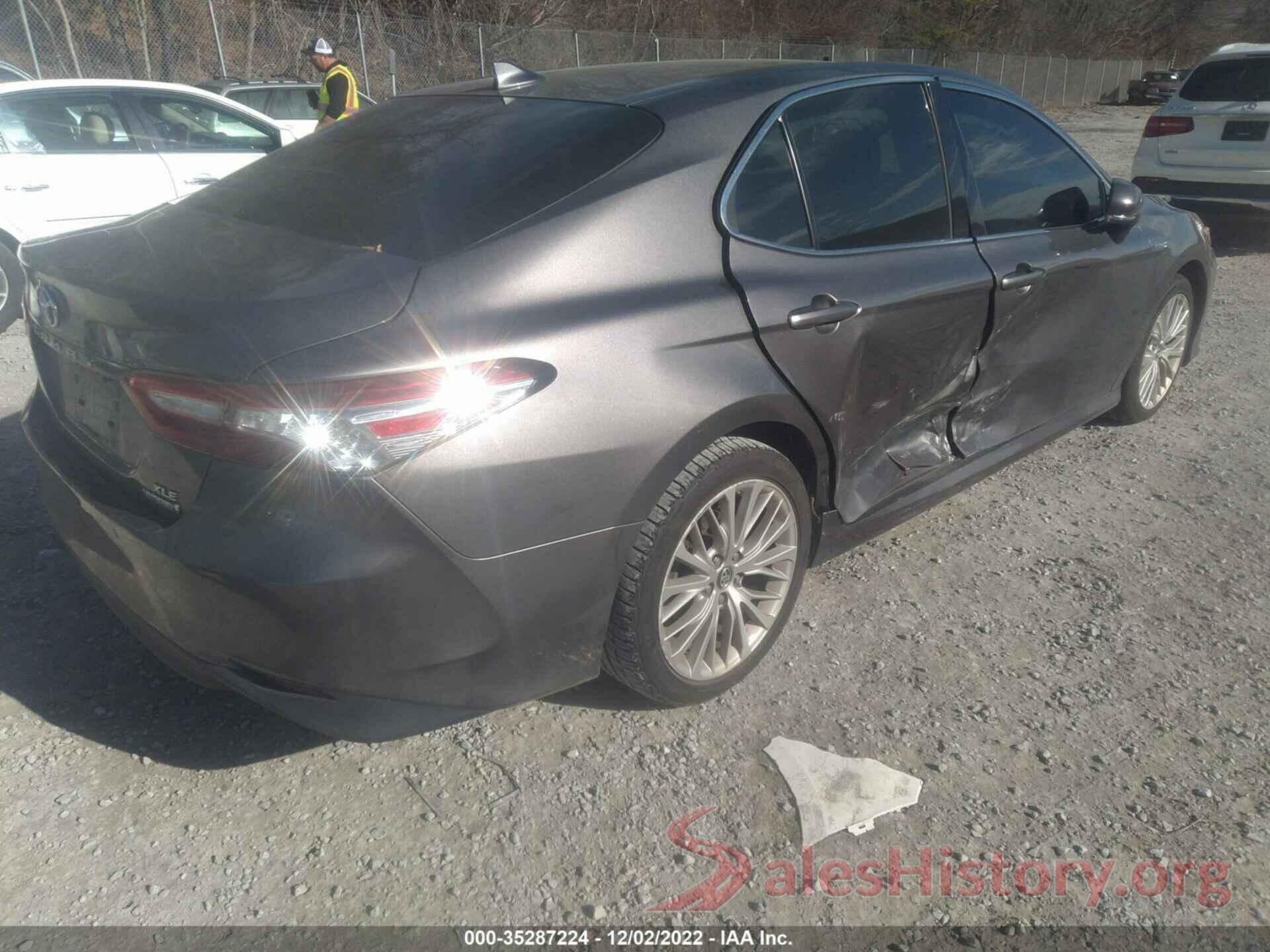 4T1B21HK6JU005238 2018 TOYOTA CAMRY