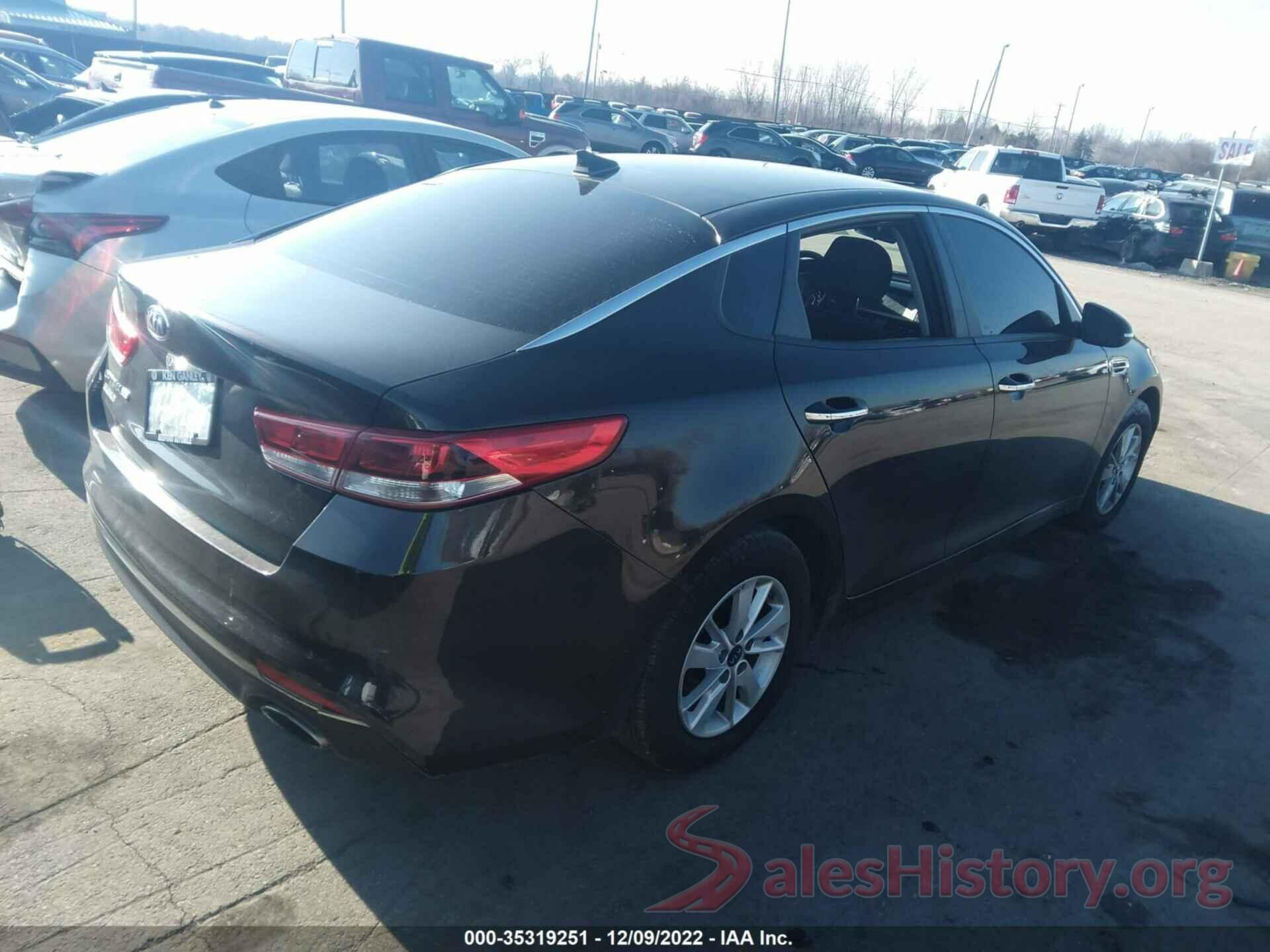 KNAGT4L3XJ5238961 2018 KIA OPTIMA