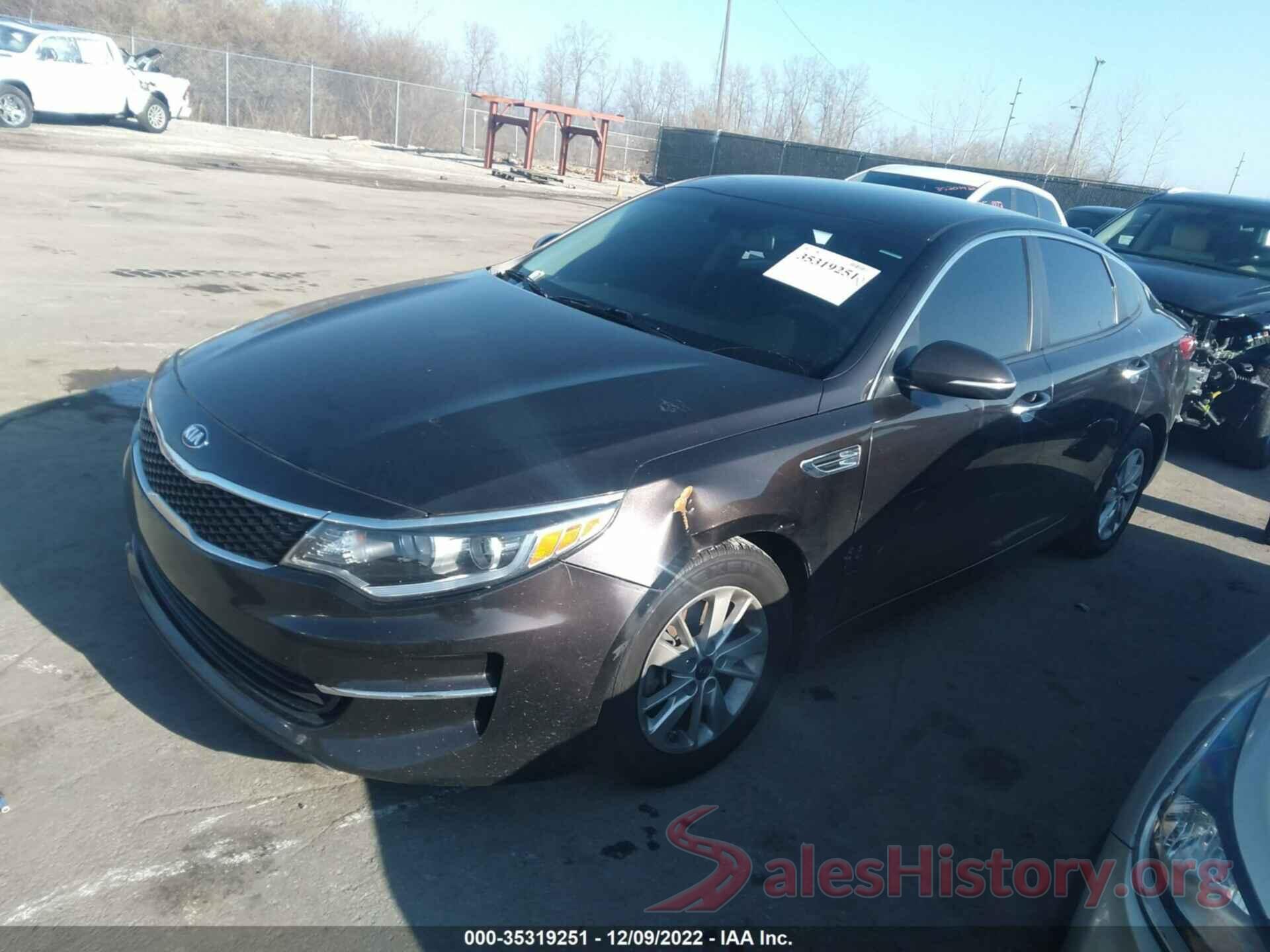 KNAGT4L3XJ5238961 2018 KIA OPTIMA