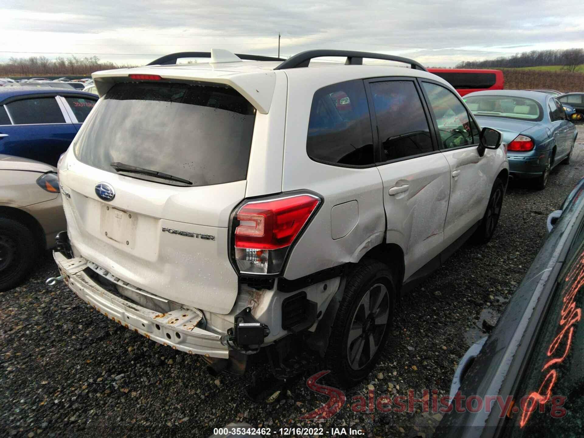 JF2SJAGC8JH573342 2018 SUBARU FORESTER