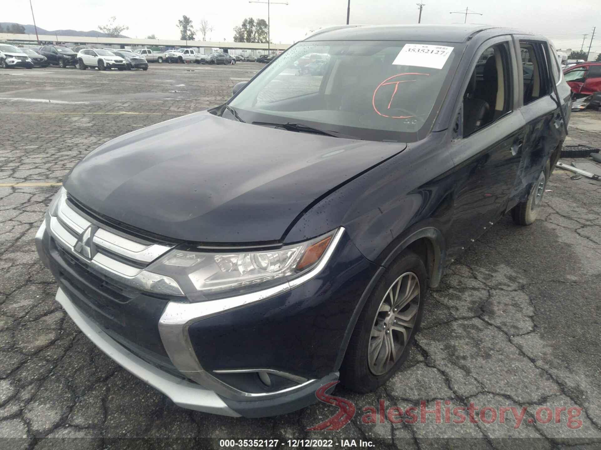 JA4AD3A3XJJ005747 2018 MITSUBISHI OUTLANDER