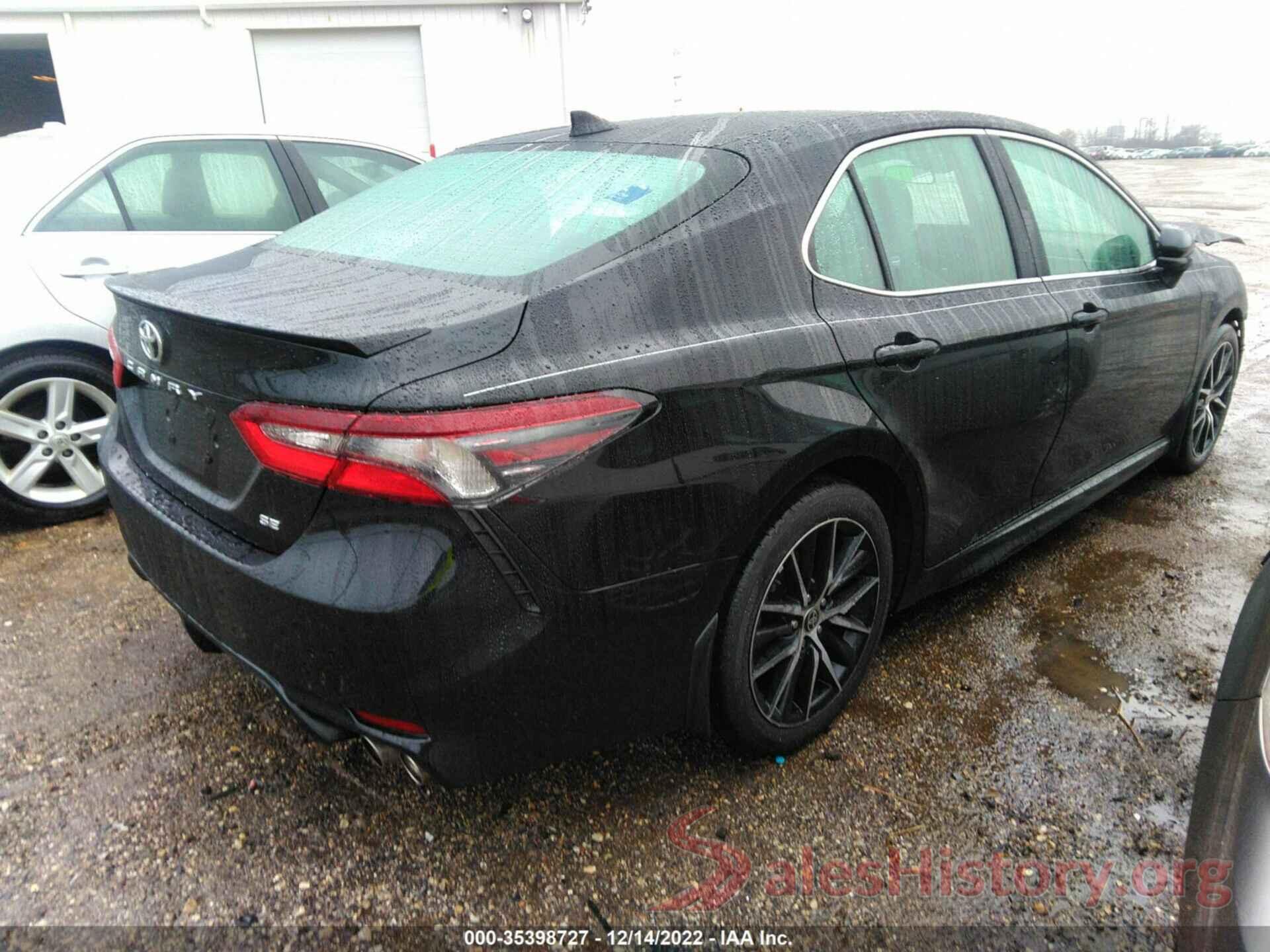 4T1G11AK3MU561322 2021 TOYOTA CAMRY