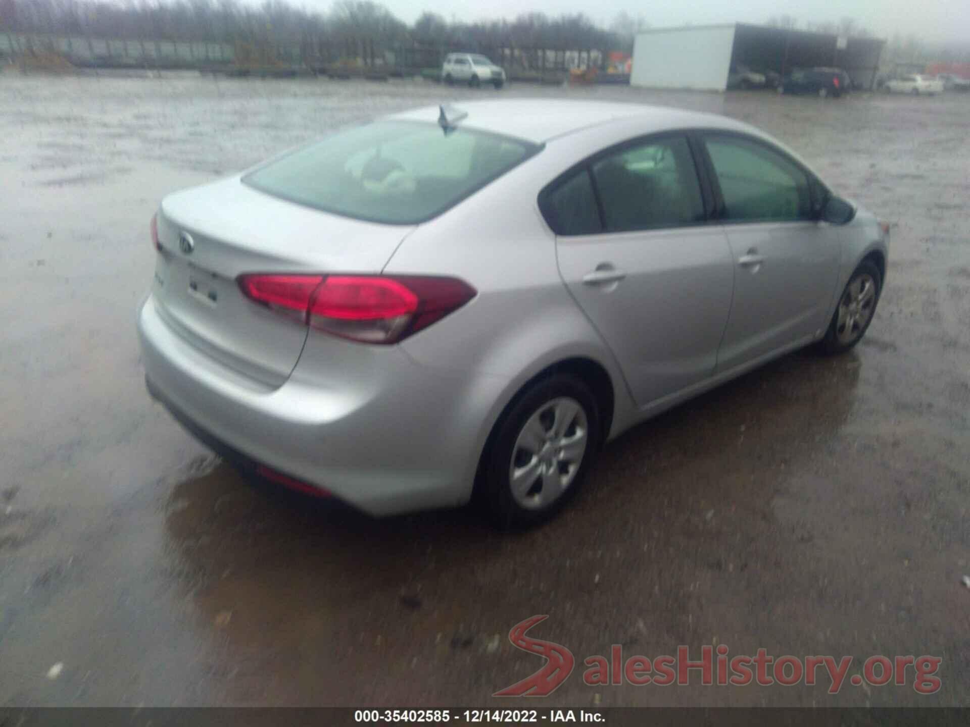 3KPFK4A7XHE110810 2017 KIA FORTE