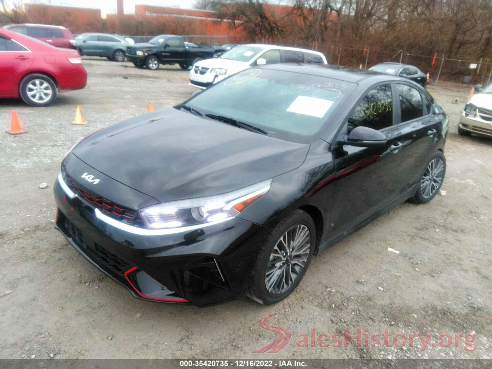 3KPF54AD8PE525555 2023 KIA FORTE