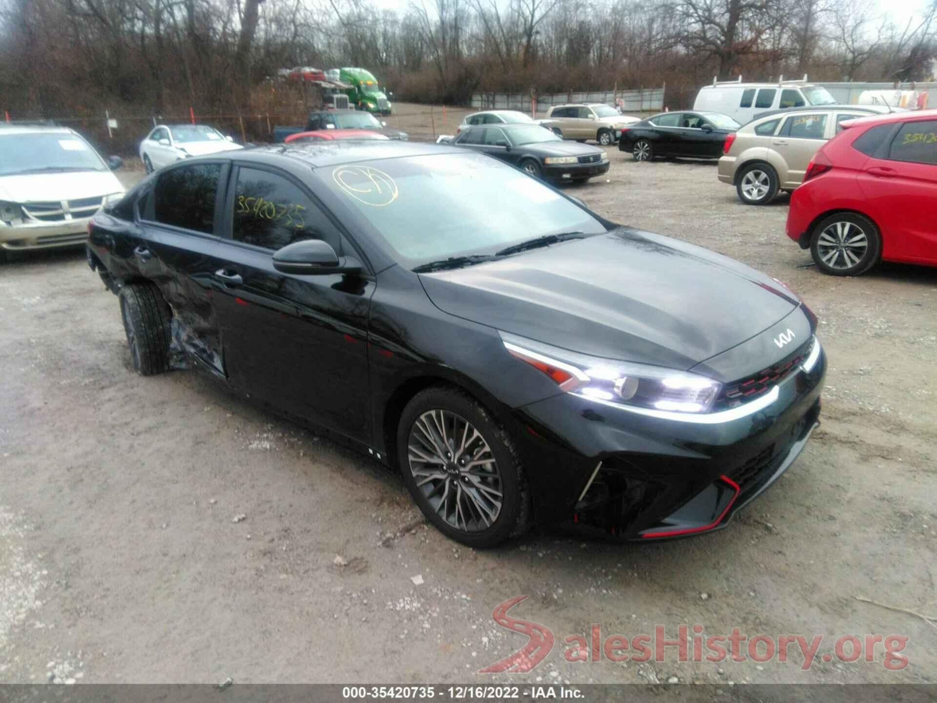 3KPF54AD8PE525555 2023 KIA FORTE