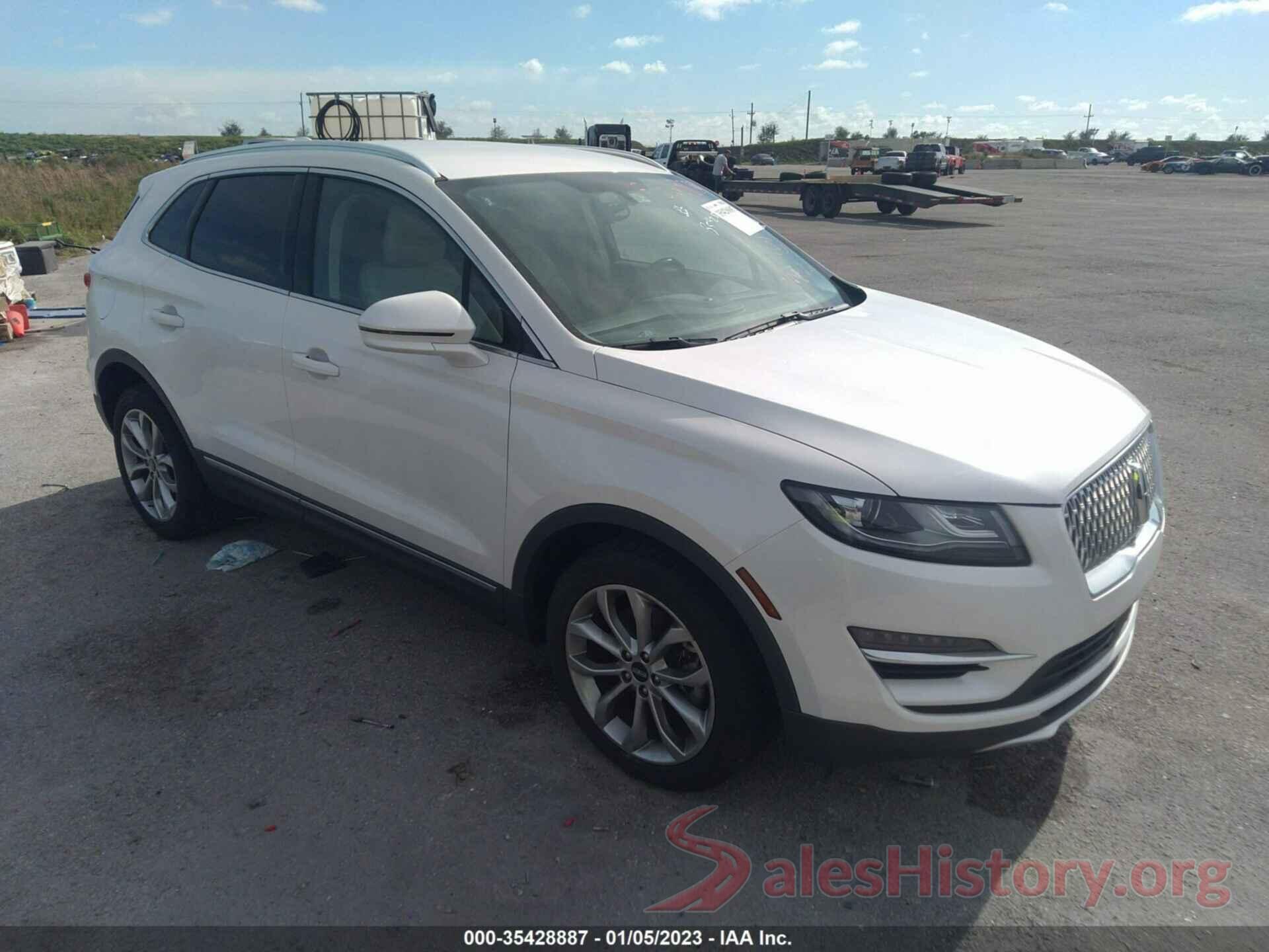 5LMCJ2C94KUL04176 2019 LINCOLN MKC