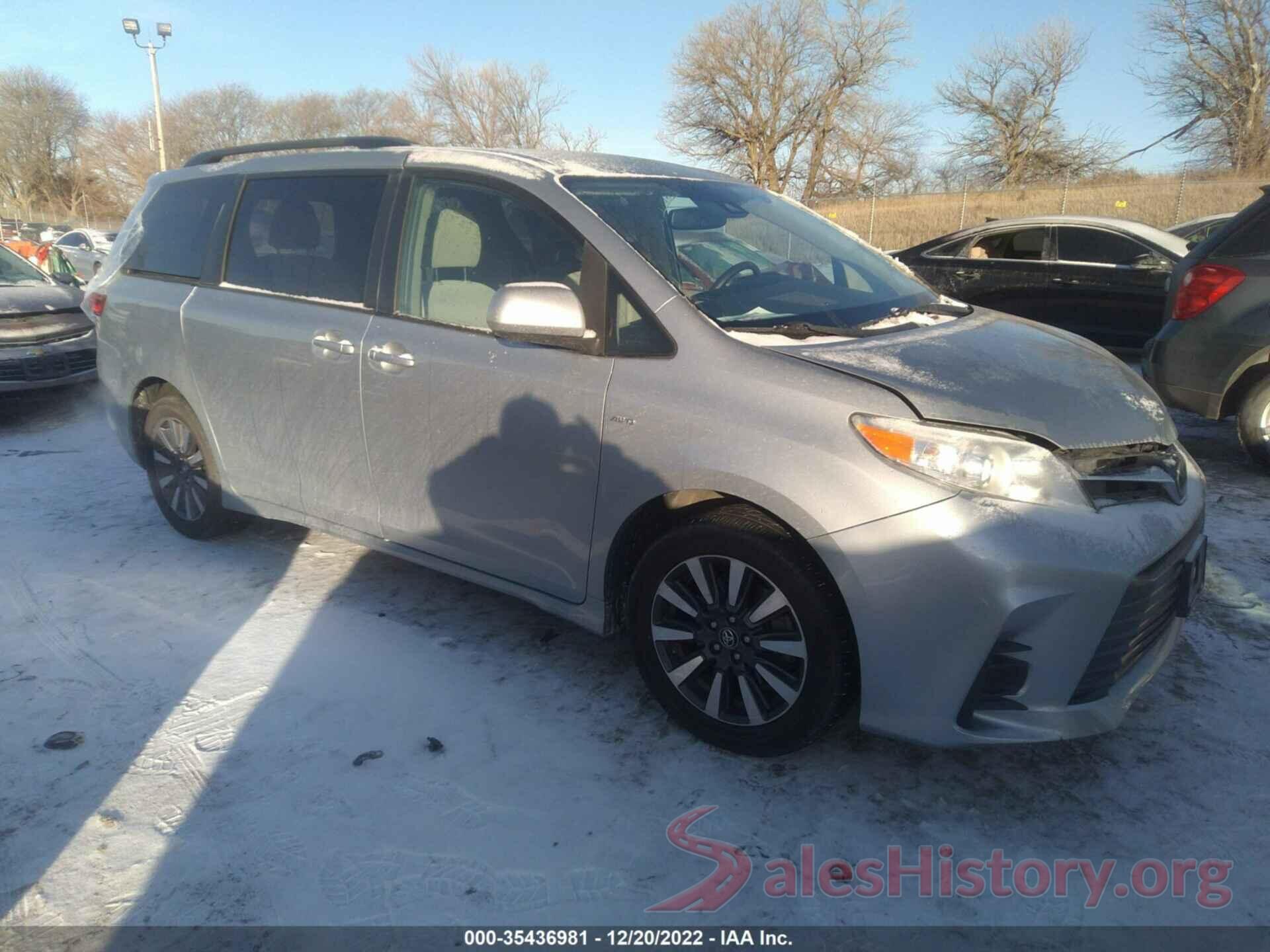 5TDJZ3DC1KS221414 2019 TOYOTA SIENNA