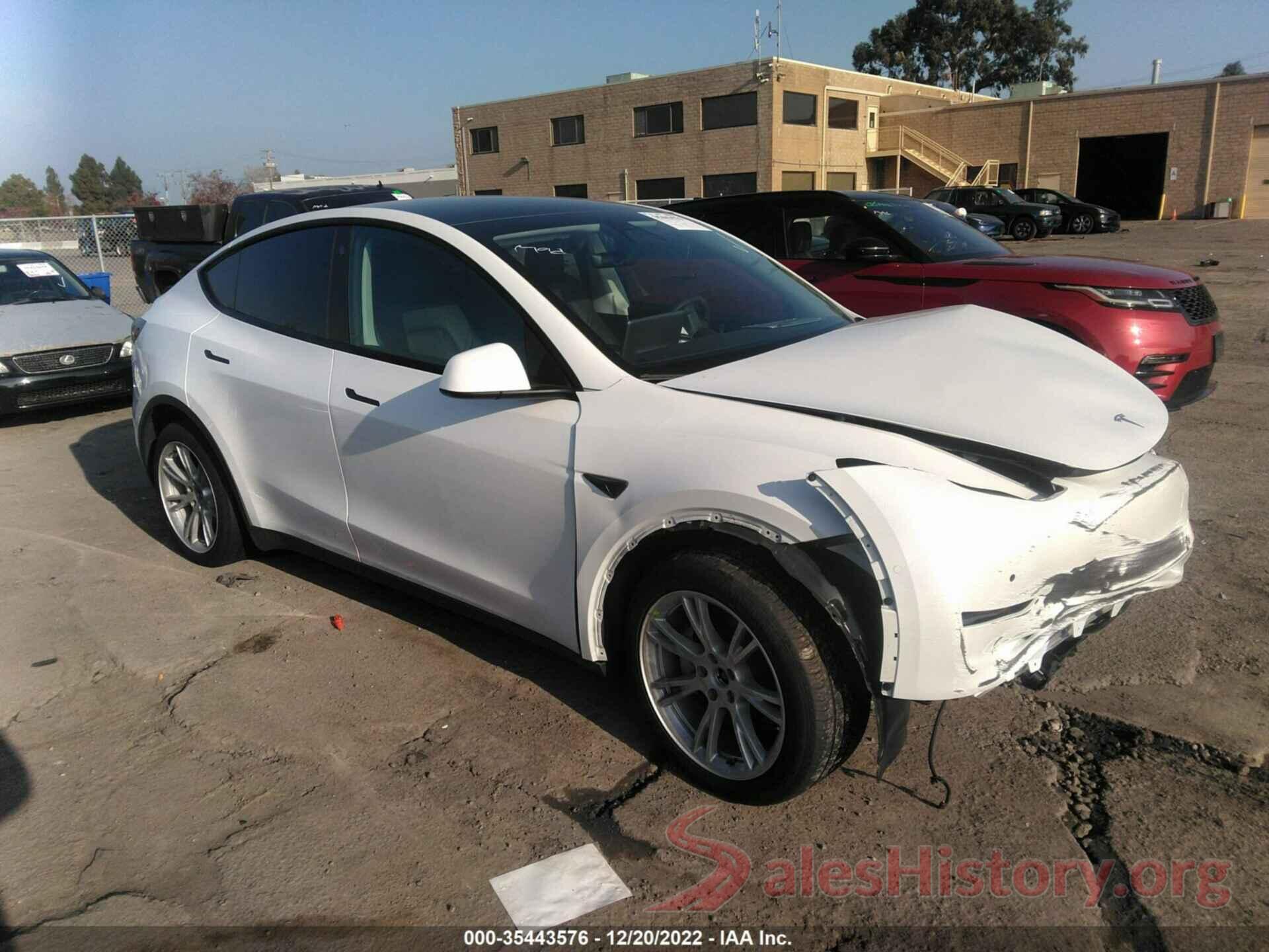 7SAYGDEE2NF338313 2022 TESLA MODEL Y