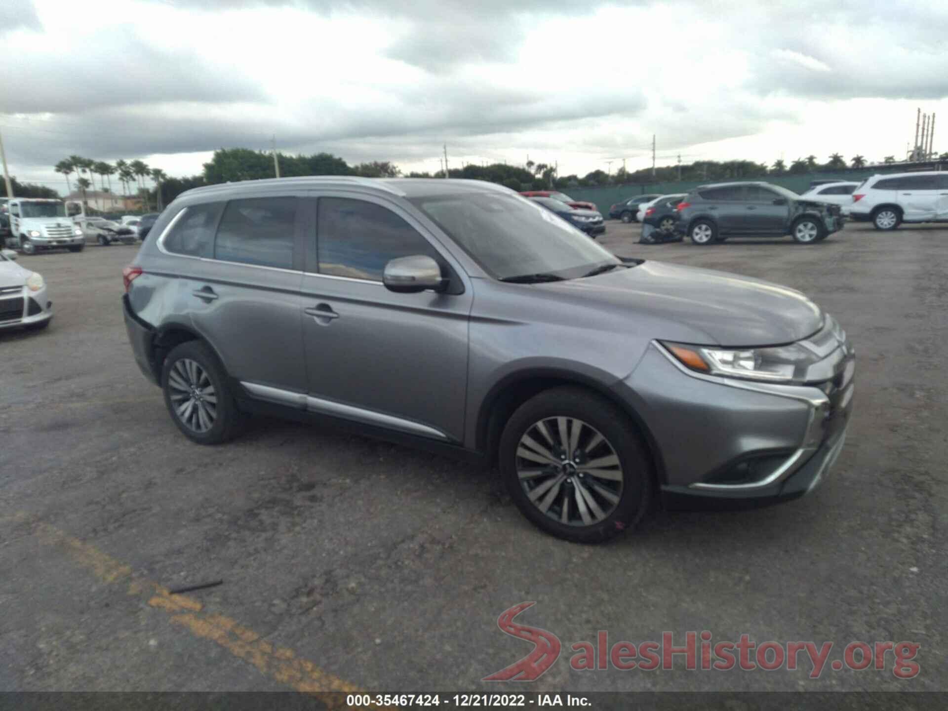 JA4AZ3A38LZ017434 2020 MITSUBISHI OUTLANDER