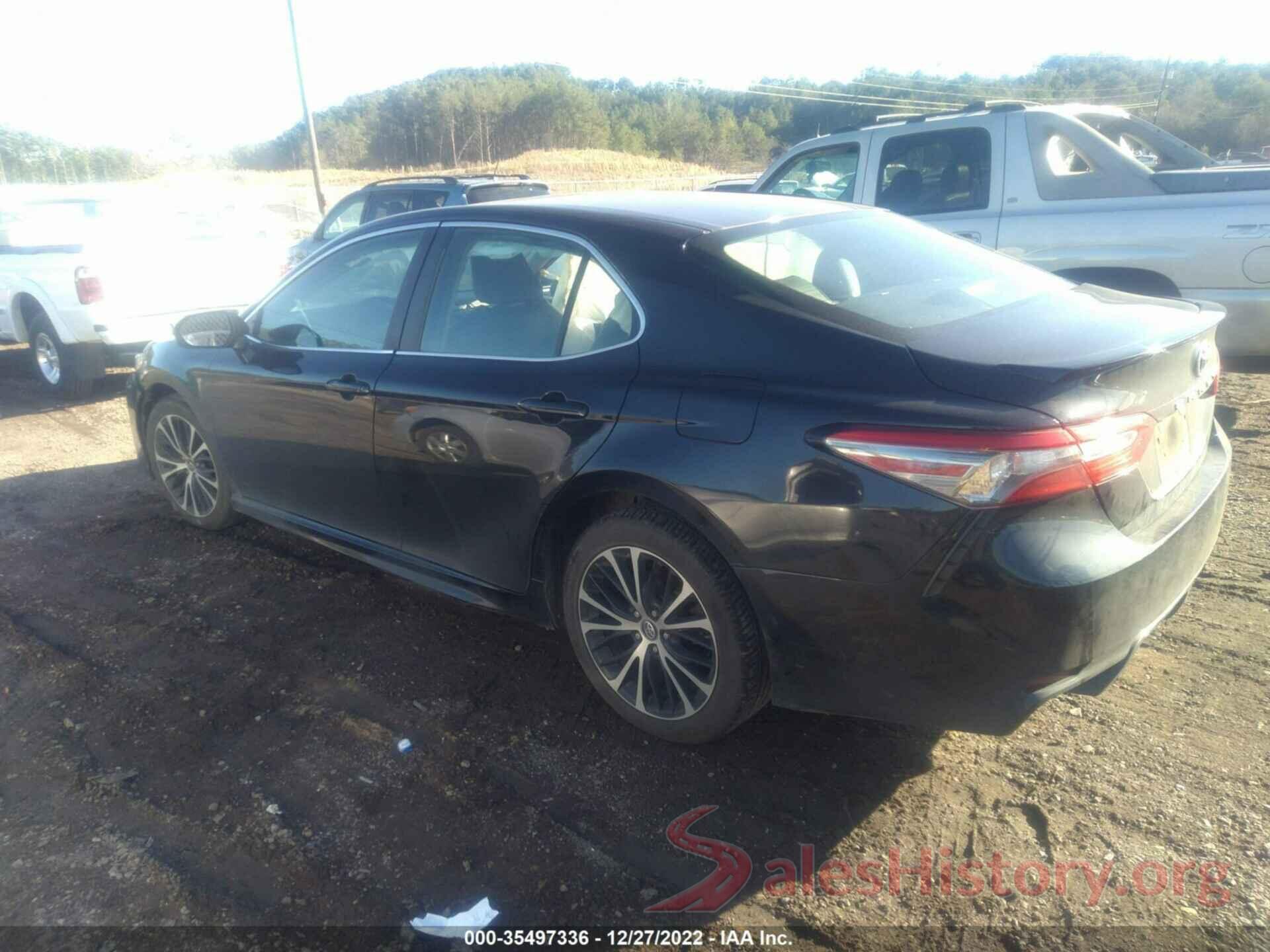 4T1B11HK9JU666670 2018 TOYOTA CAMRY