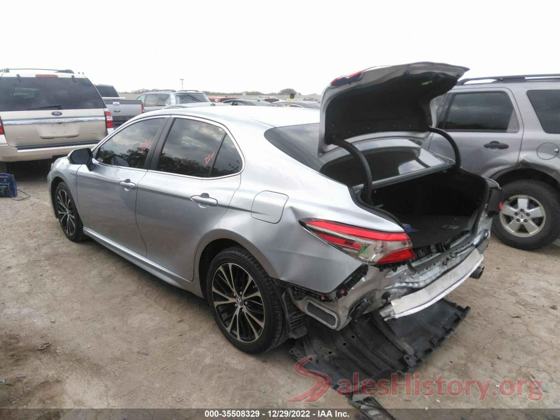 JTNB11HK7J3049905 2018 TOYOTA CAMRY