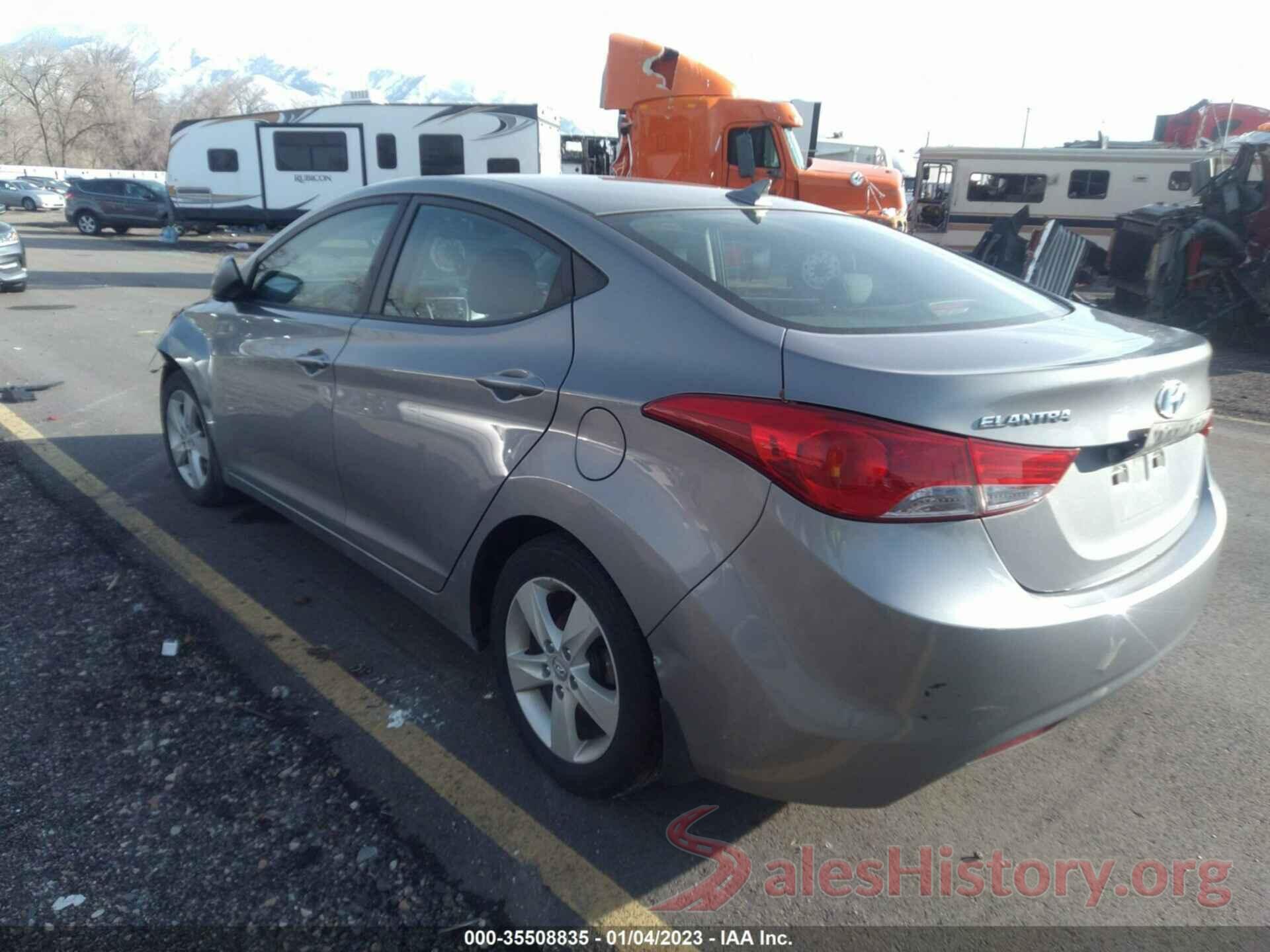 KMHDH4AE3DU975727 2013 HYUNDAI ELANTRA