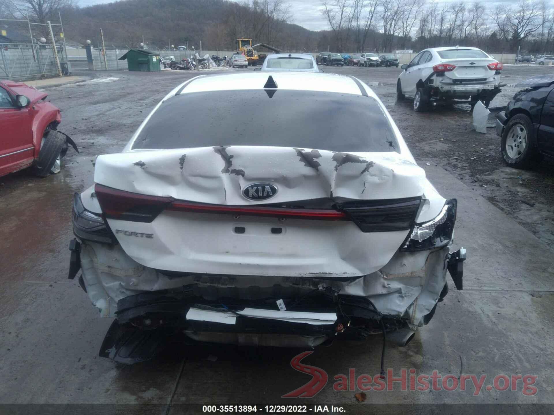 3KPF24AD2KE135195 2019 KIA FORTE