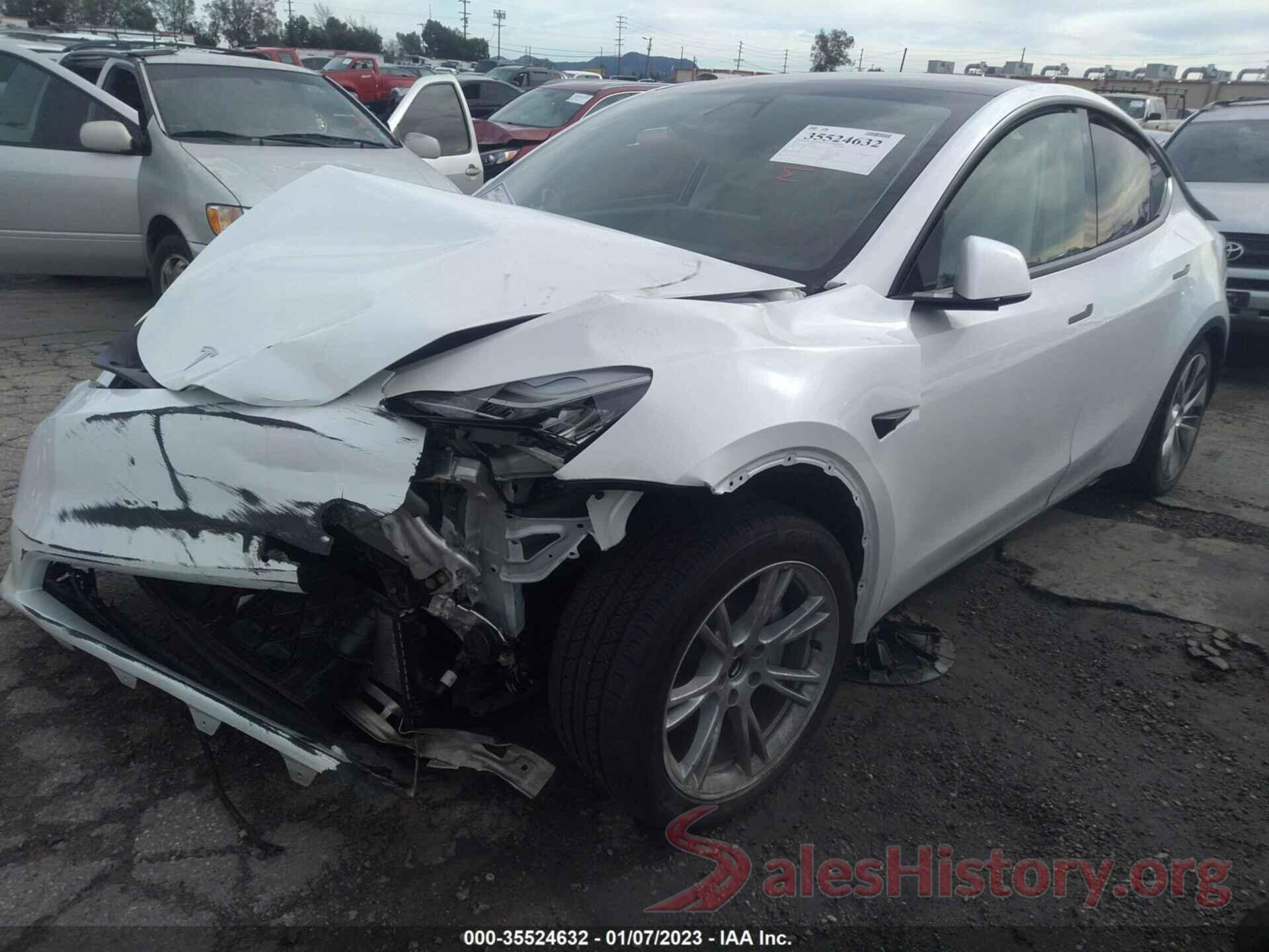 5YJYGAEE9MF150561 2021 TESLA MODEL Y