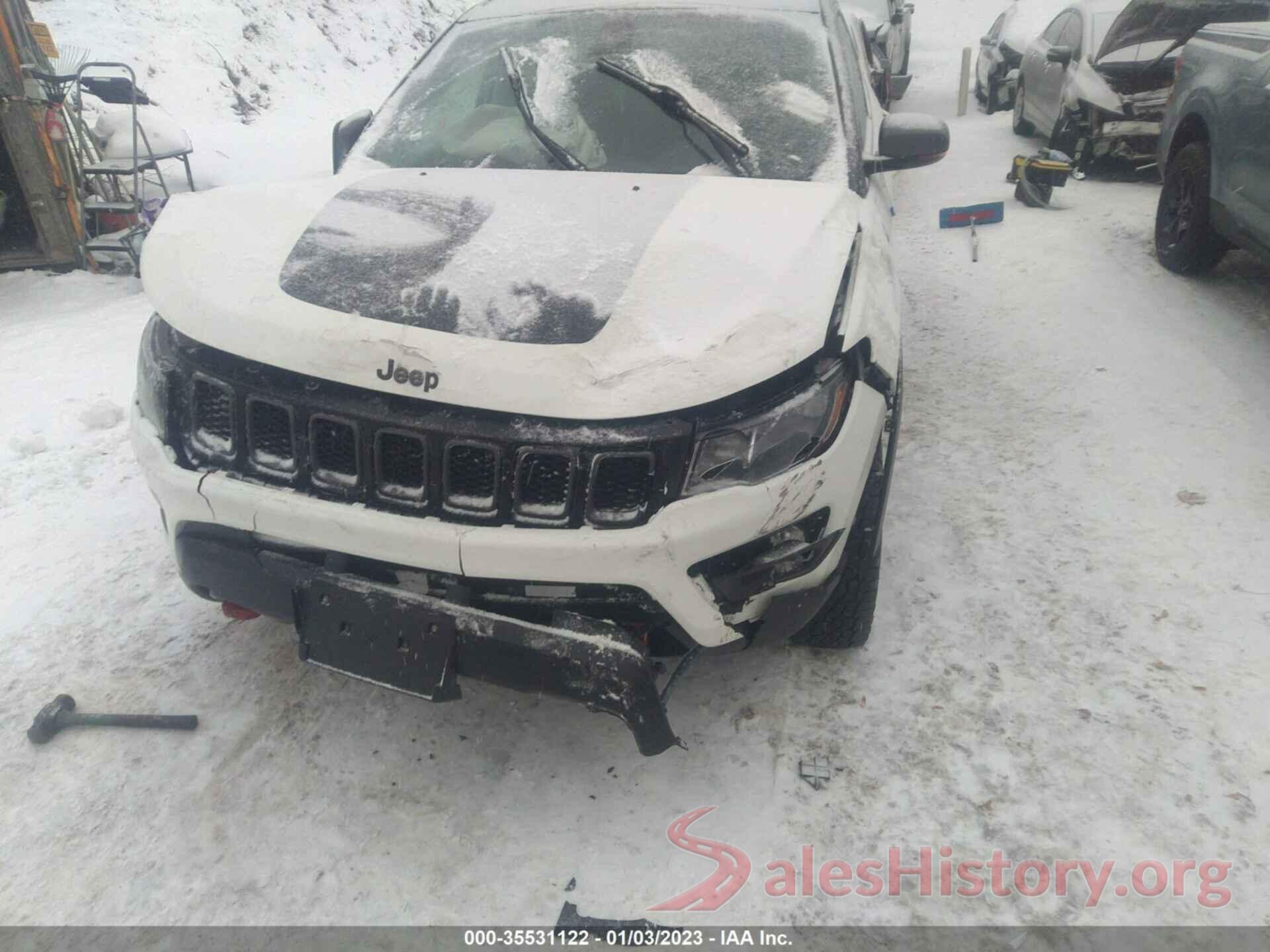 3C4NJDDB8JT501180 2018 JEEP COMPASS