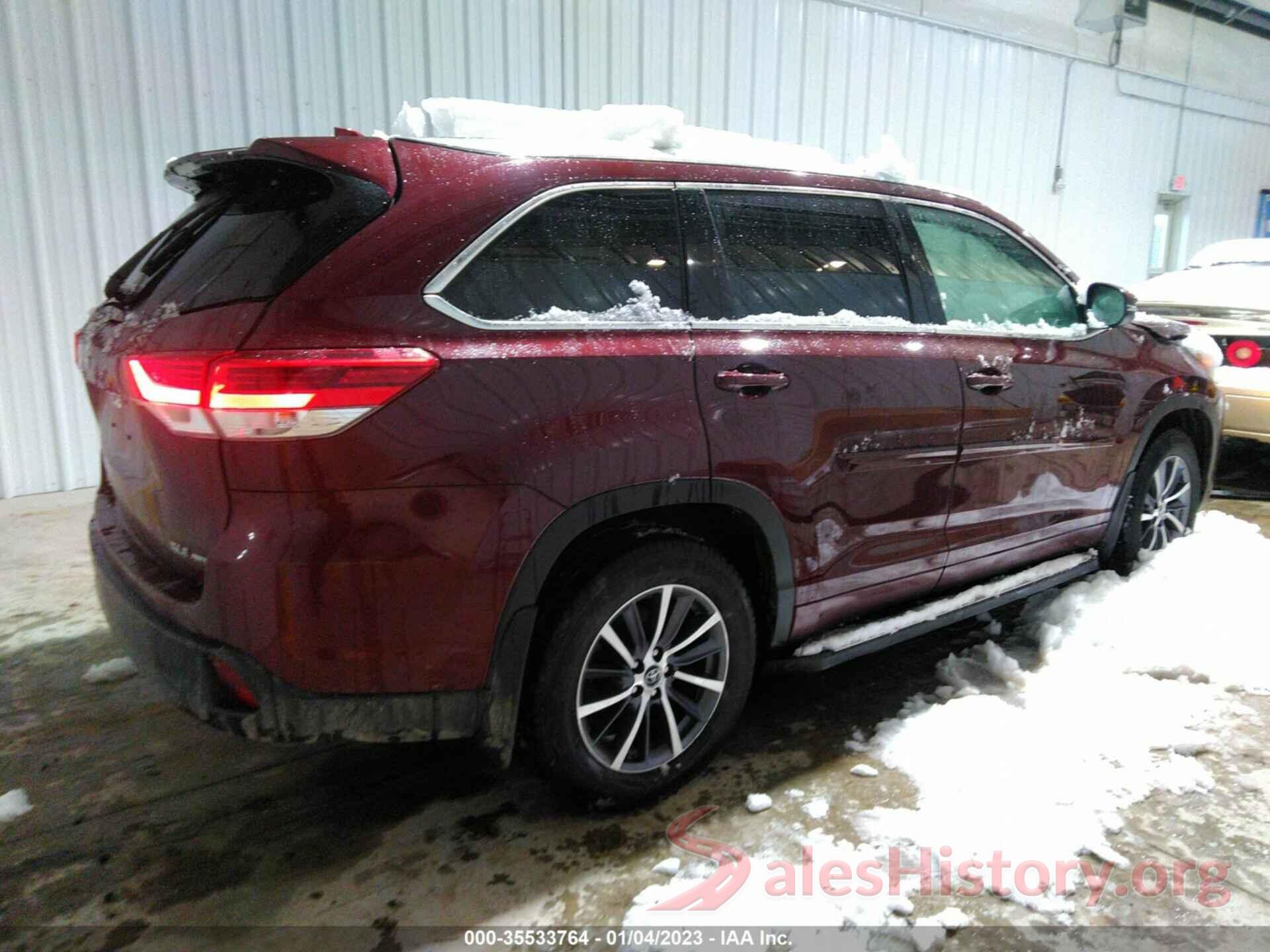 5TDJZRFH2JS810577 2018 TOYOTA HIGHLANDER