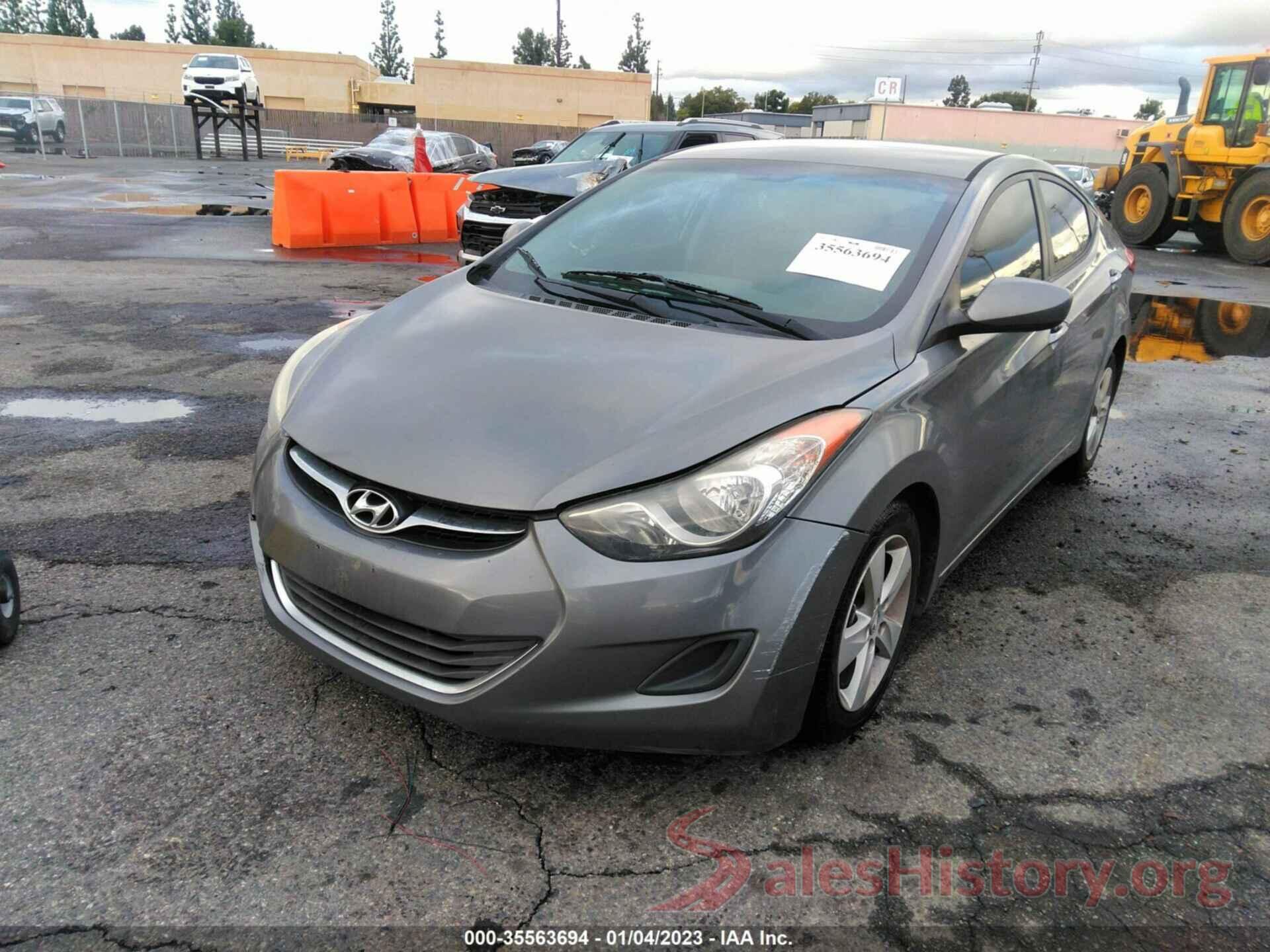 5NPDH4AE2DH317993 2013 HYUNDAI ELANTRA