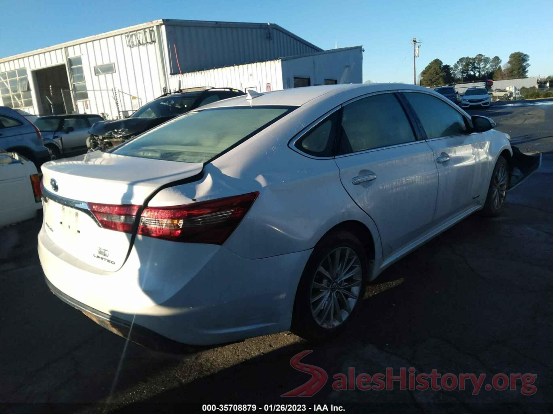 4T1BD1EB4JU062682 2018 TOYOTA AVALON