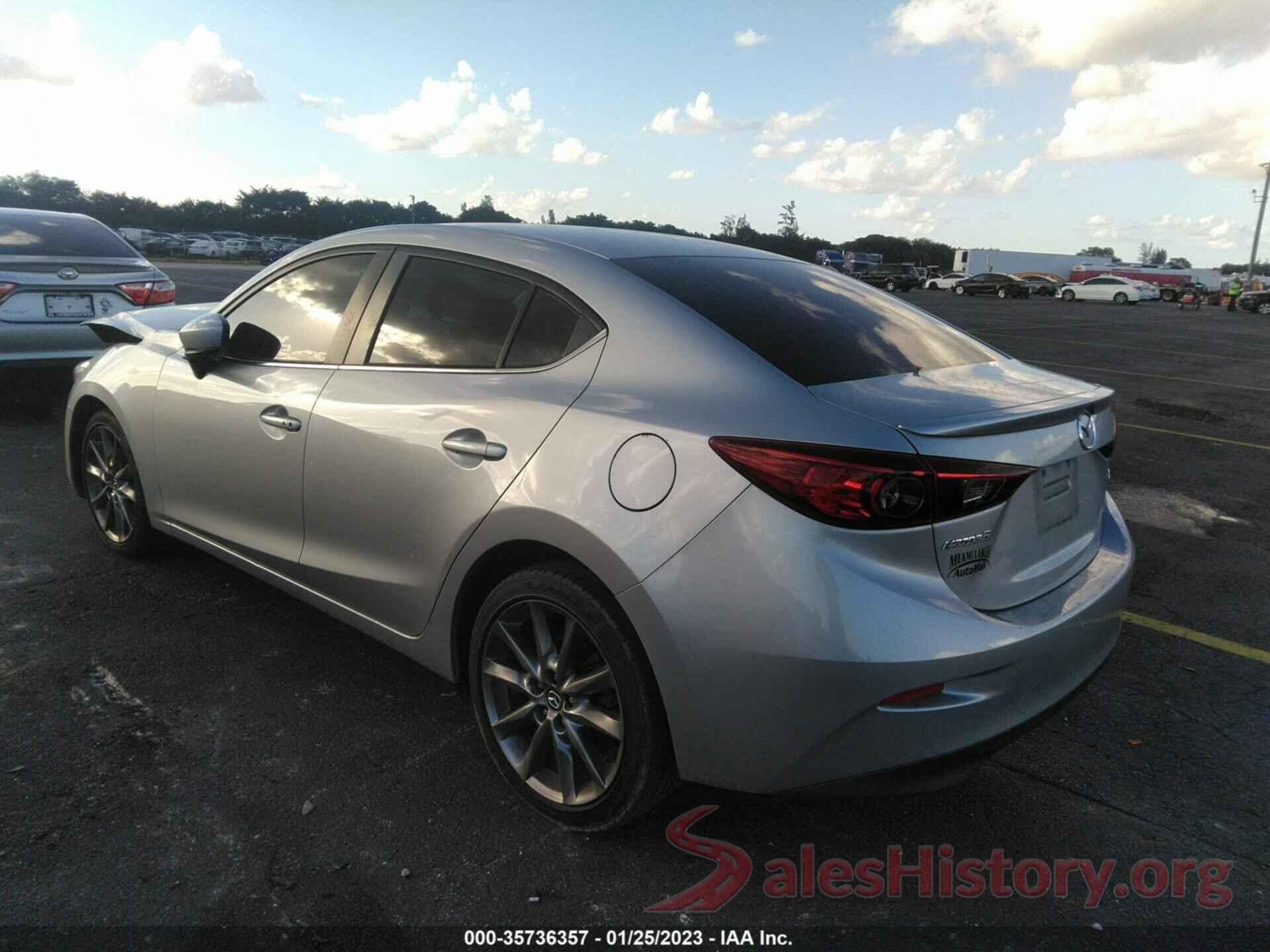 3MZBN1V35JM220586 2018 MAZDA MAZDA3 4-DOOR