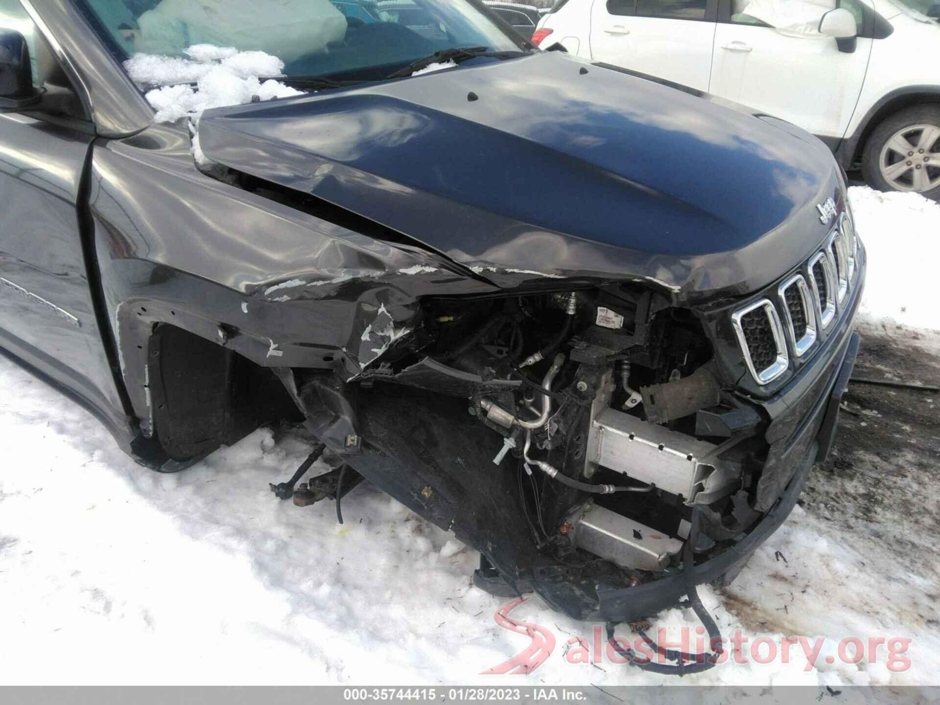 3C4NJDBB8JT492208 2018 JEEP COMPASS