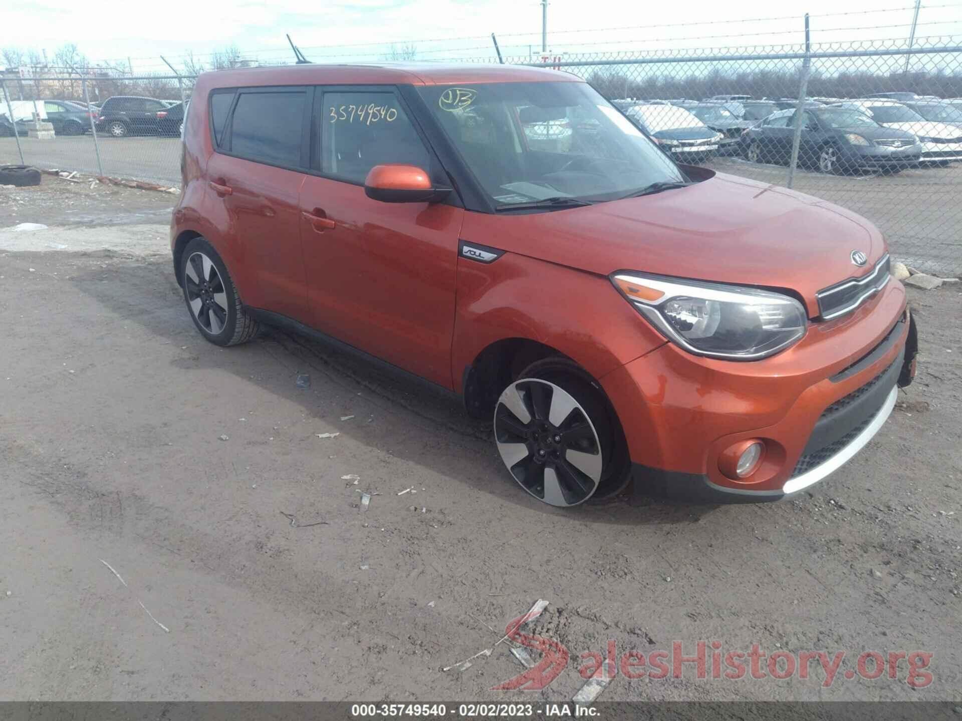 KNDJP3A56J7585560 2018 KIA SOUL